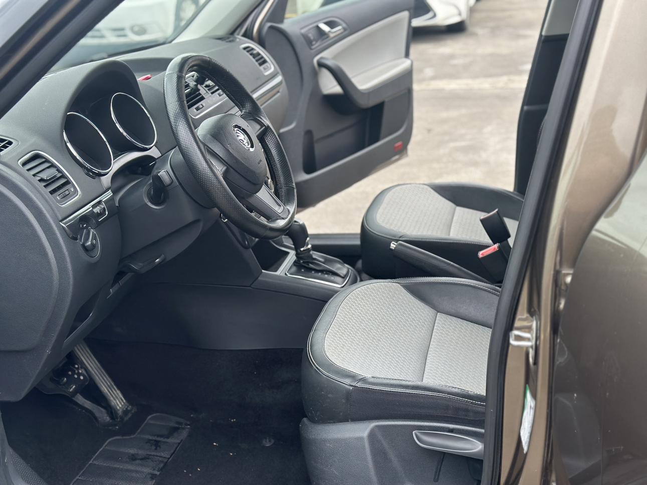 Skoda Yeti 2016 thumb 9