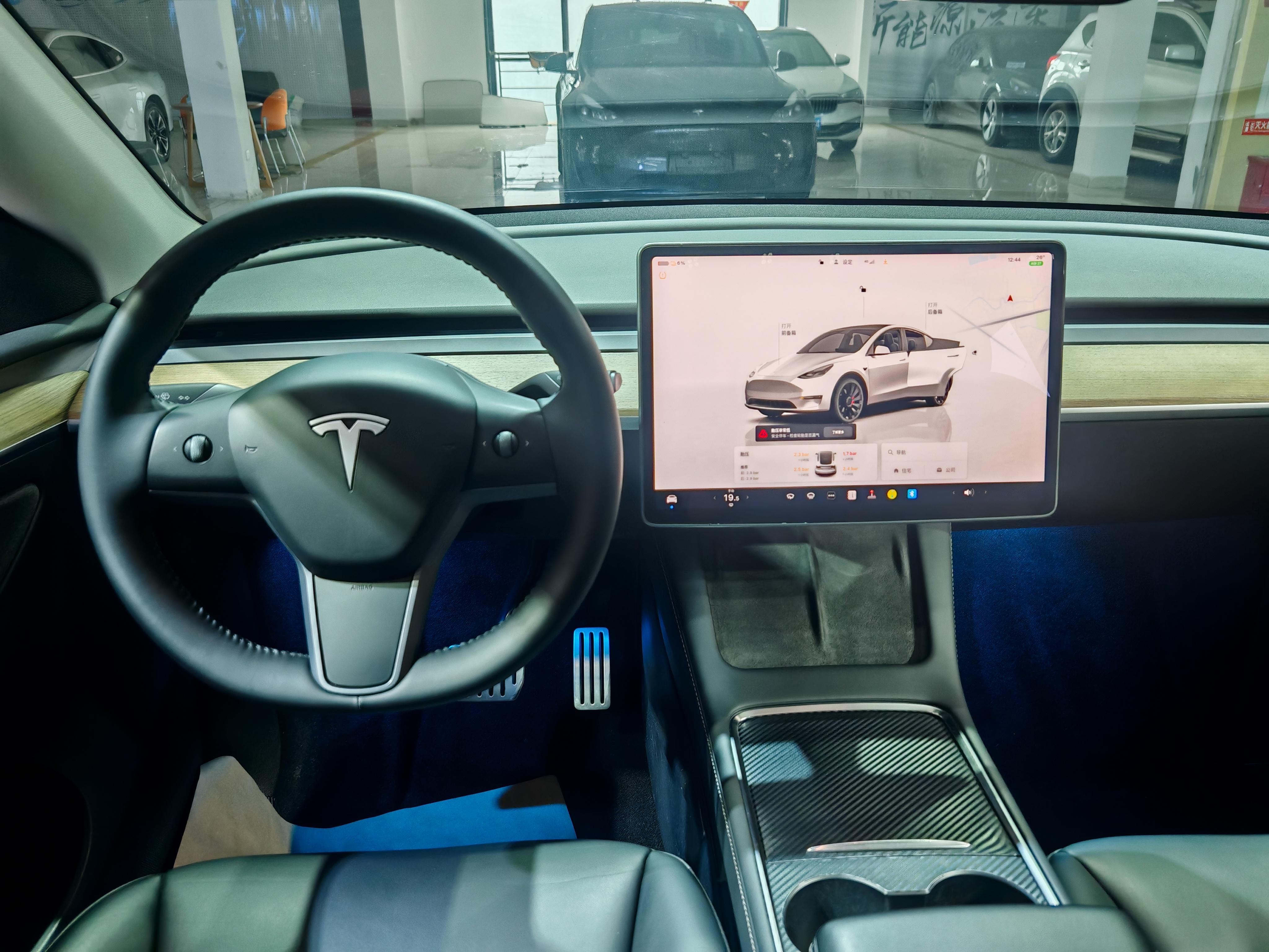 Tesla Model Y 2021 thumb 8