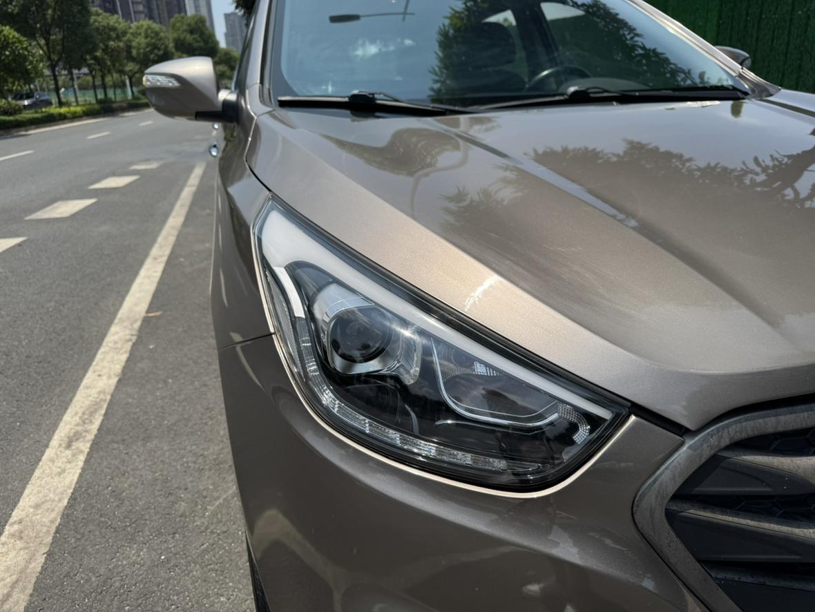 Hyundai ix35 2013 thumb 7