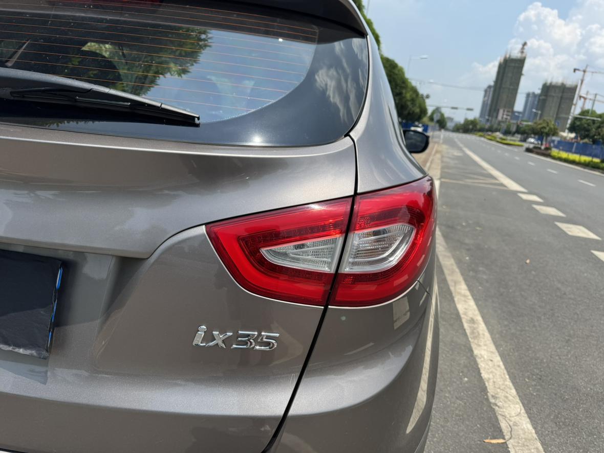 Hyundai ix35 2013 thumb 8