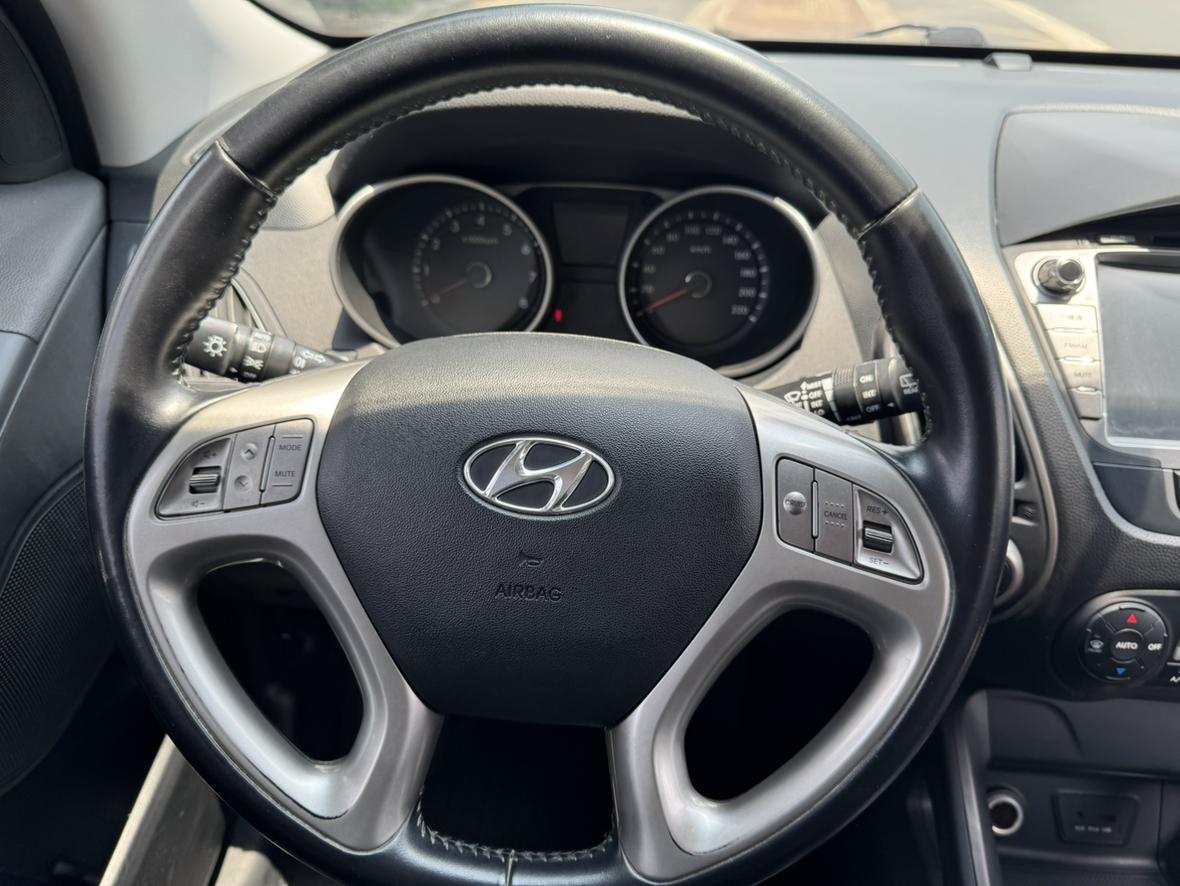 Hyundai ix35 2013 thumb 11