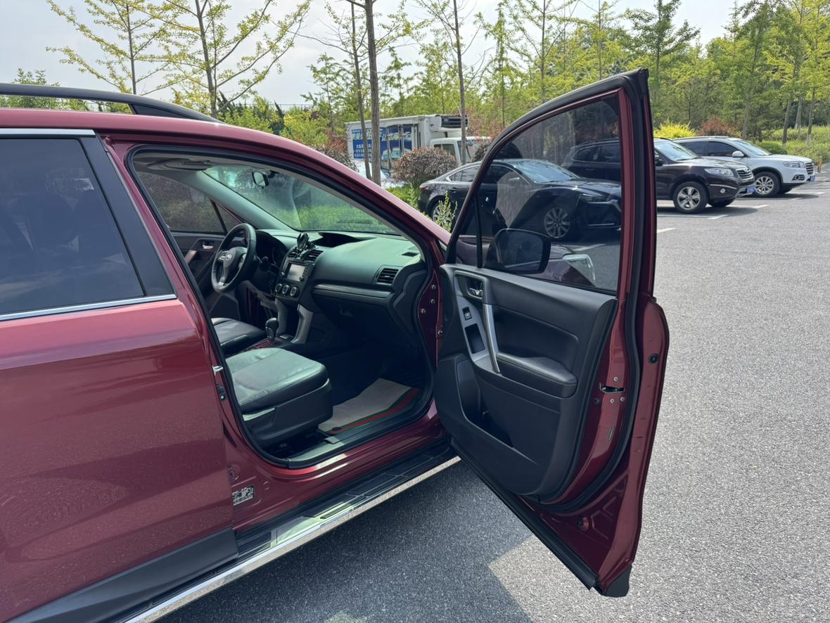 Subaru Forester 2013 thumb 7