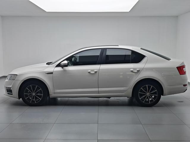Skoda Ming Rui 2017 thumb 2