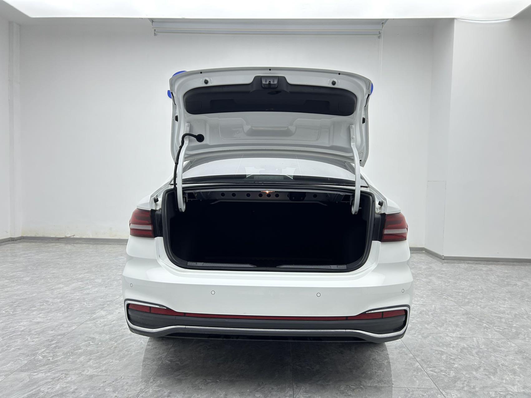 Volkswagen Lavida XR 2023 thumb 8