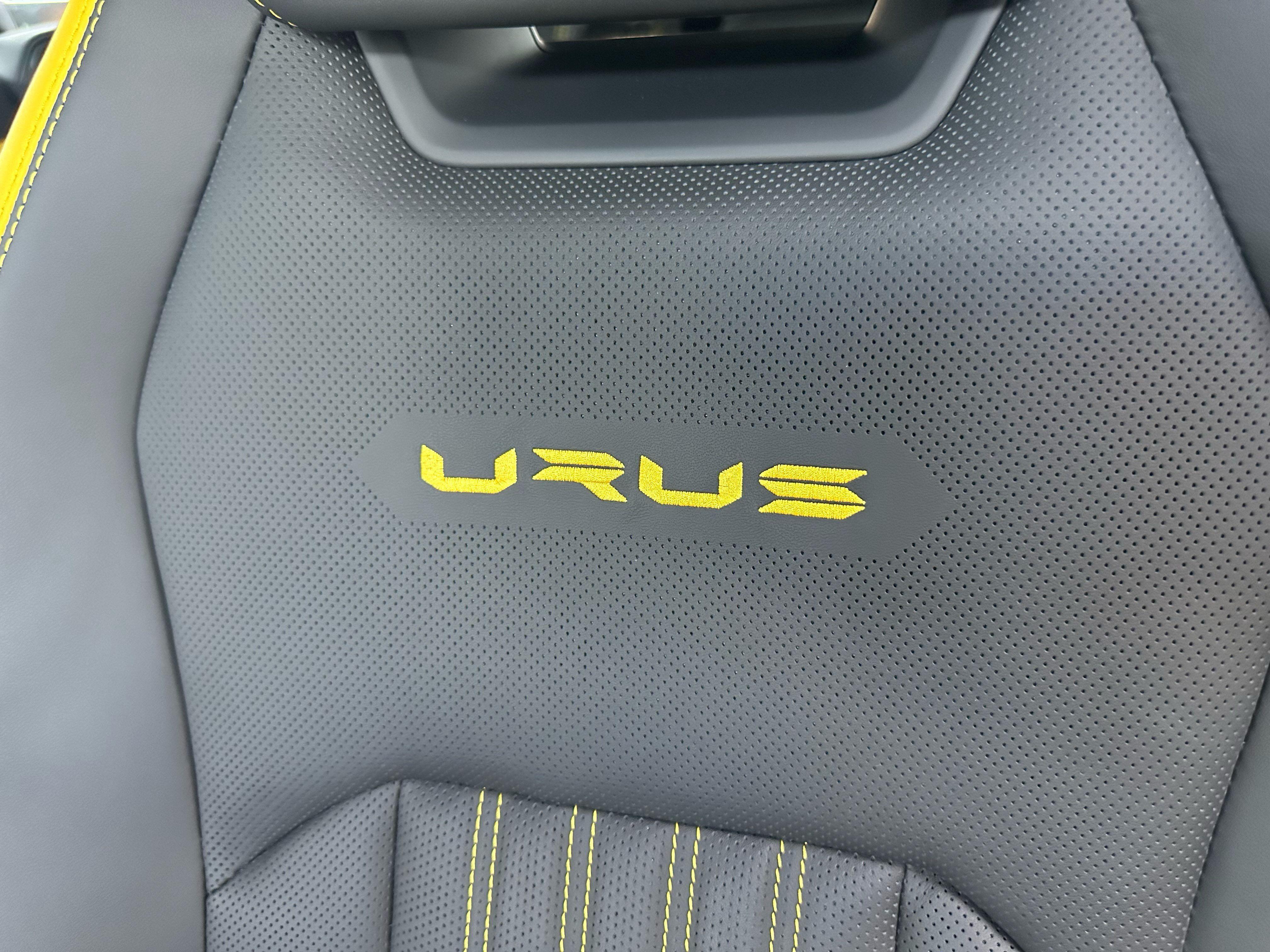 Lamborghini Urus 2023 thumb 10