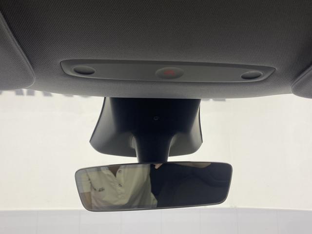 Tesla Model Y 2025 thumb 11
