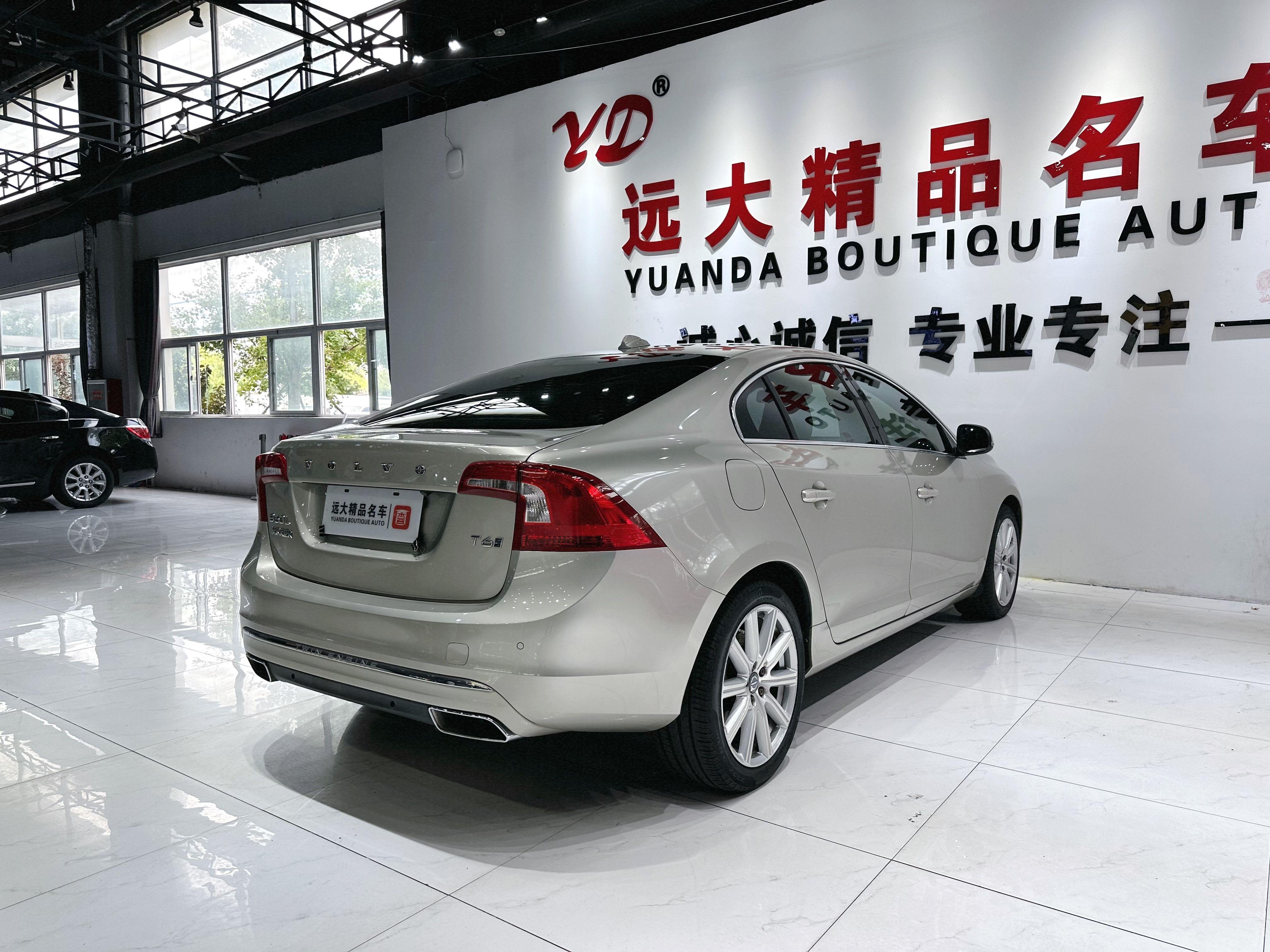 Volvo S60 2015 thumb 4
