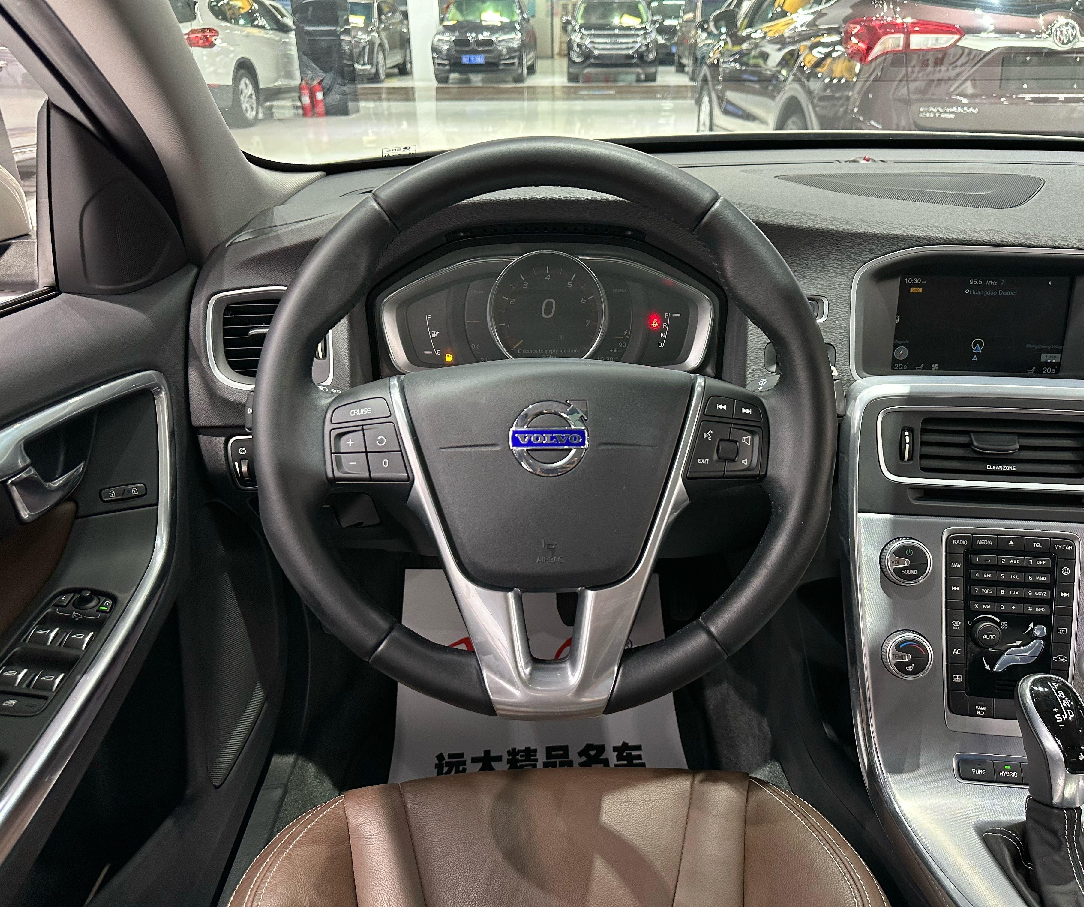Volvo S60 2015 thumb 7