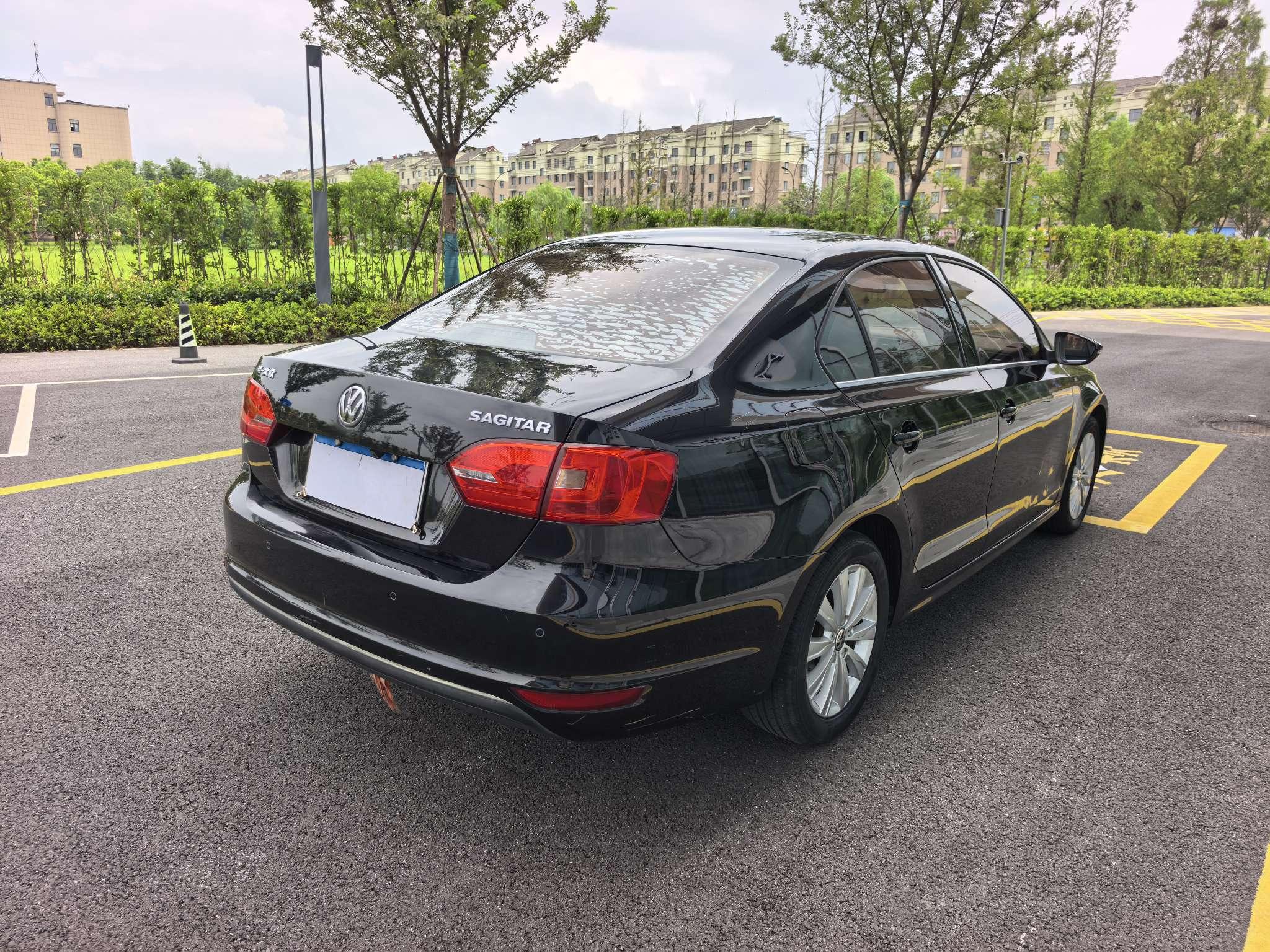 Volkswagen Sagitar 2014 thumb 5