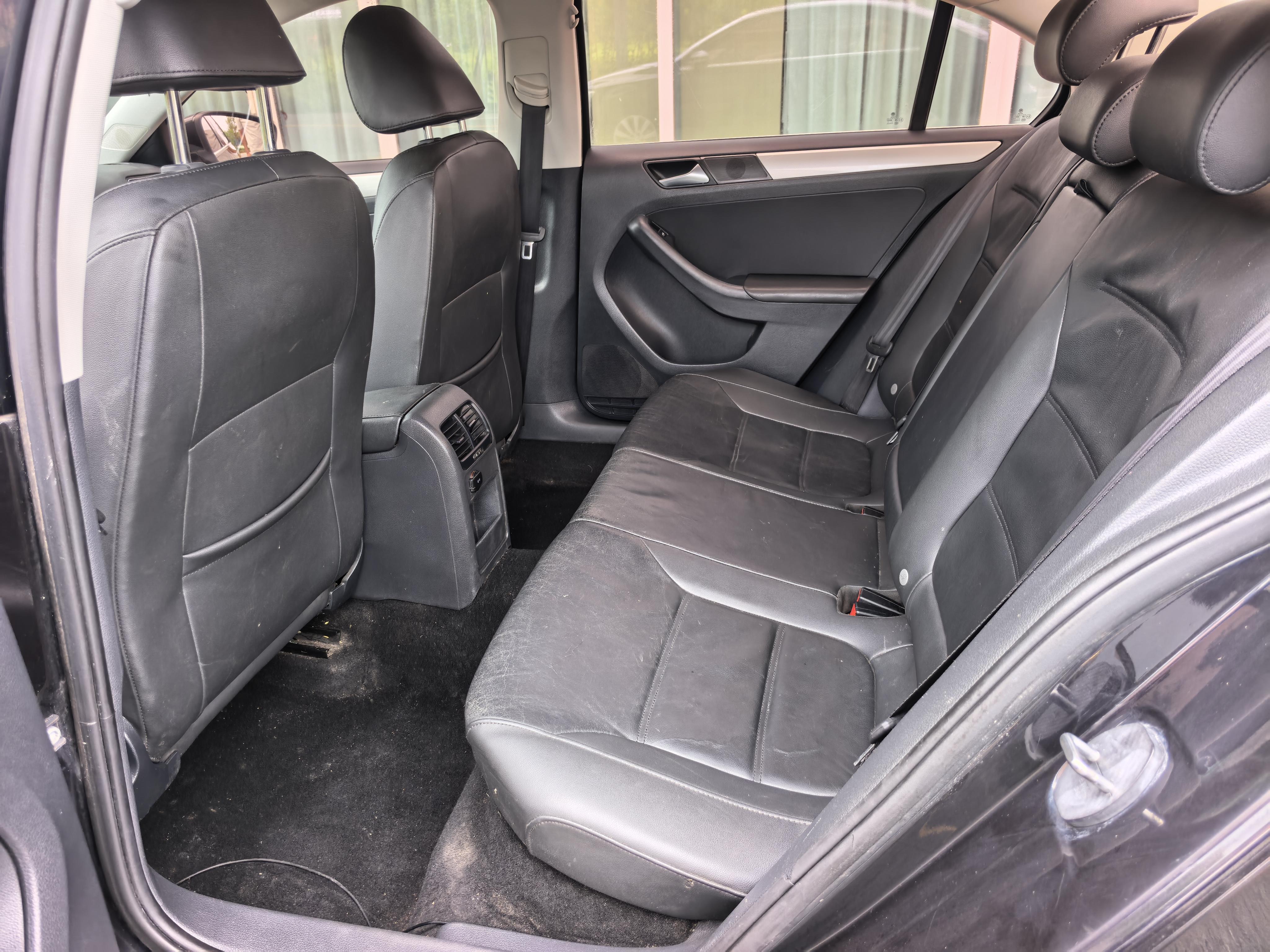 Volkswagen Sagitar 2014 thumb 11