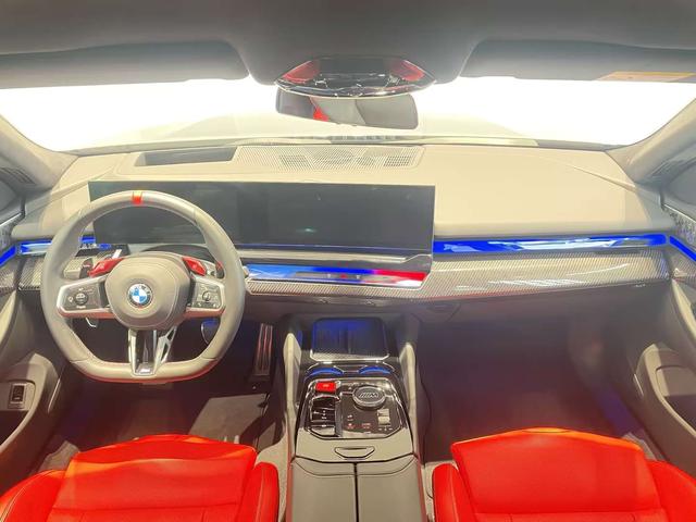 BMW M5 2025 thumb 10