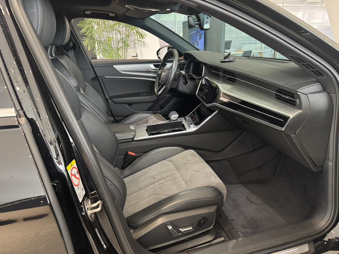 Audi A6 2023 thumb 9