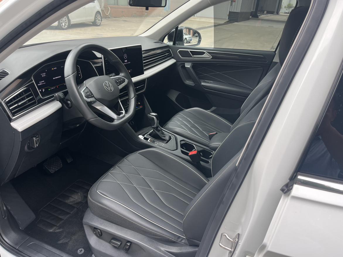 Volkswagen Tiguan 2024 thumb 12