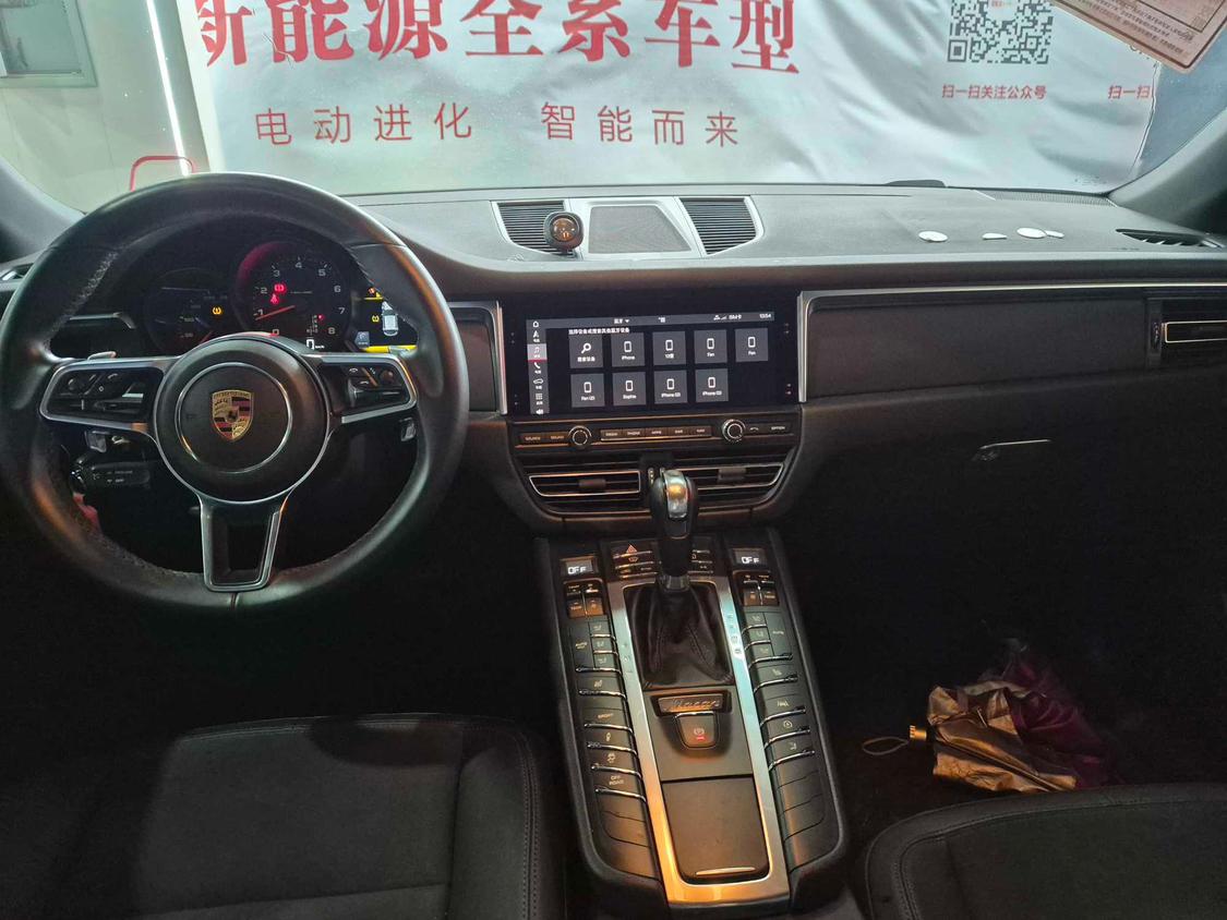 Porsche Macan 2018 thumb 5