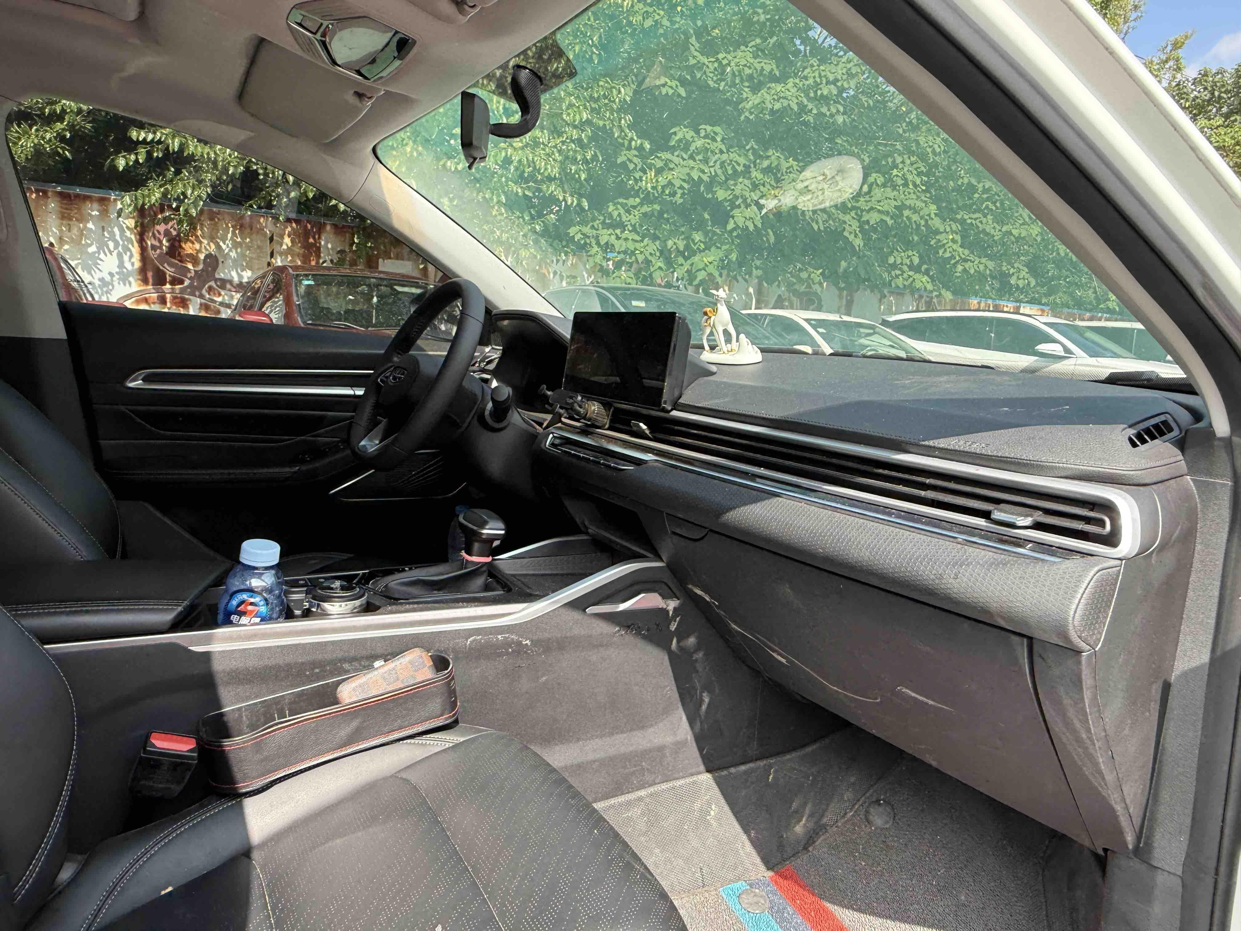 Geely Emgrand 2022 thumb 8