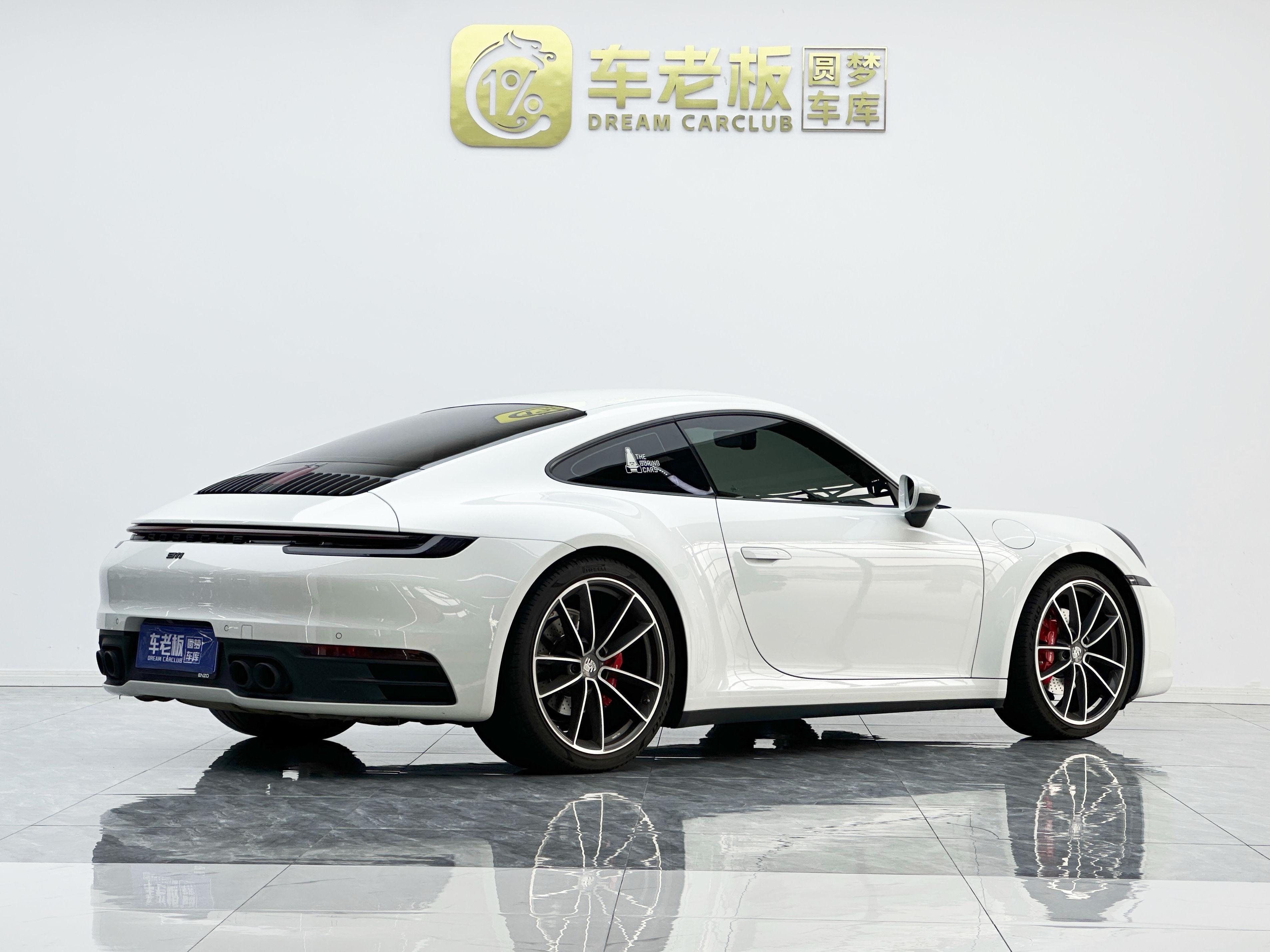 Porsche 911 2023 thumb 3