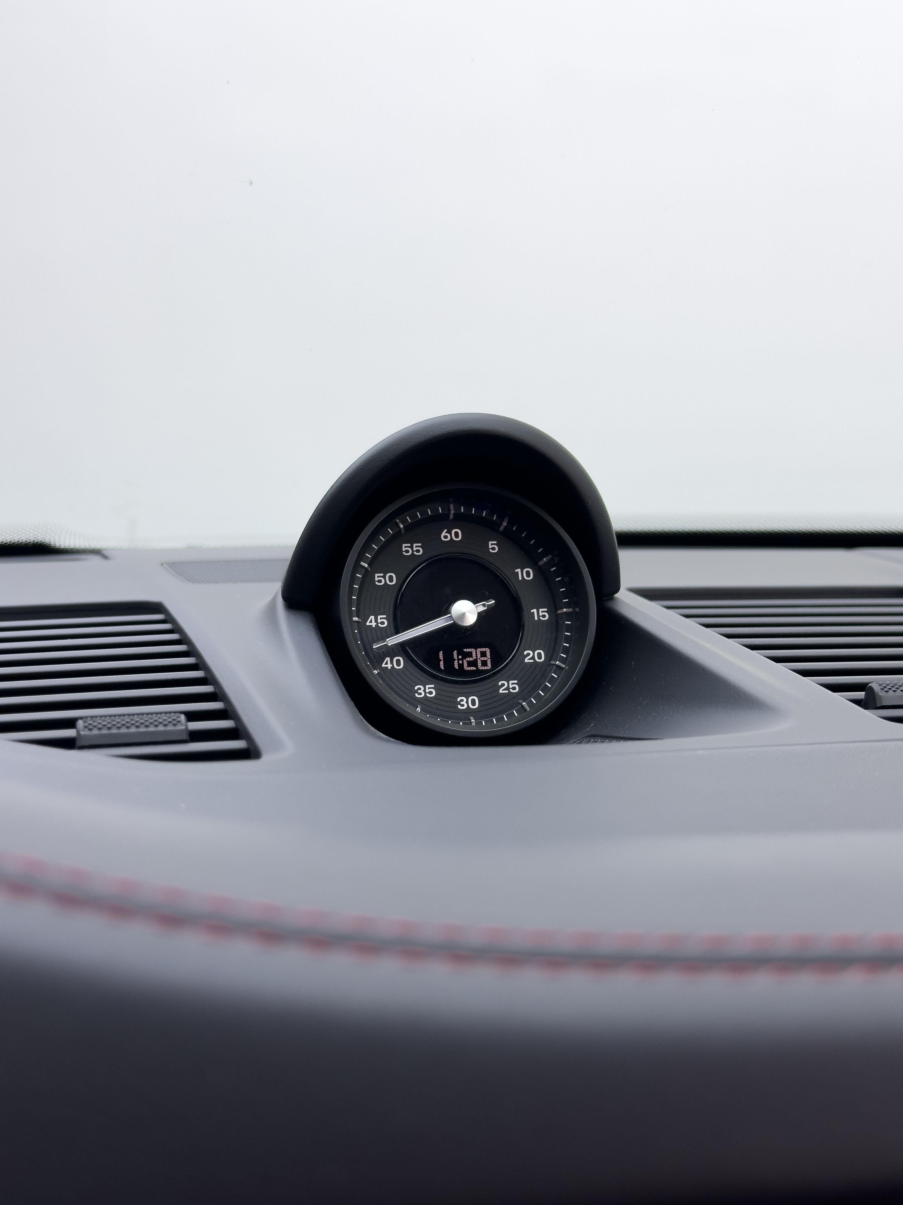 Porsche 911 2023 thumb 5