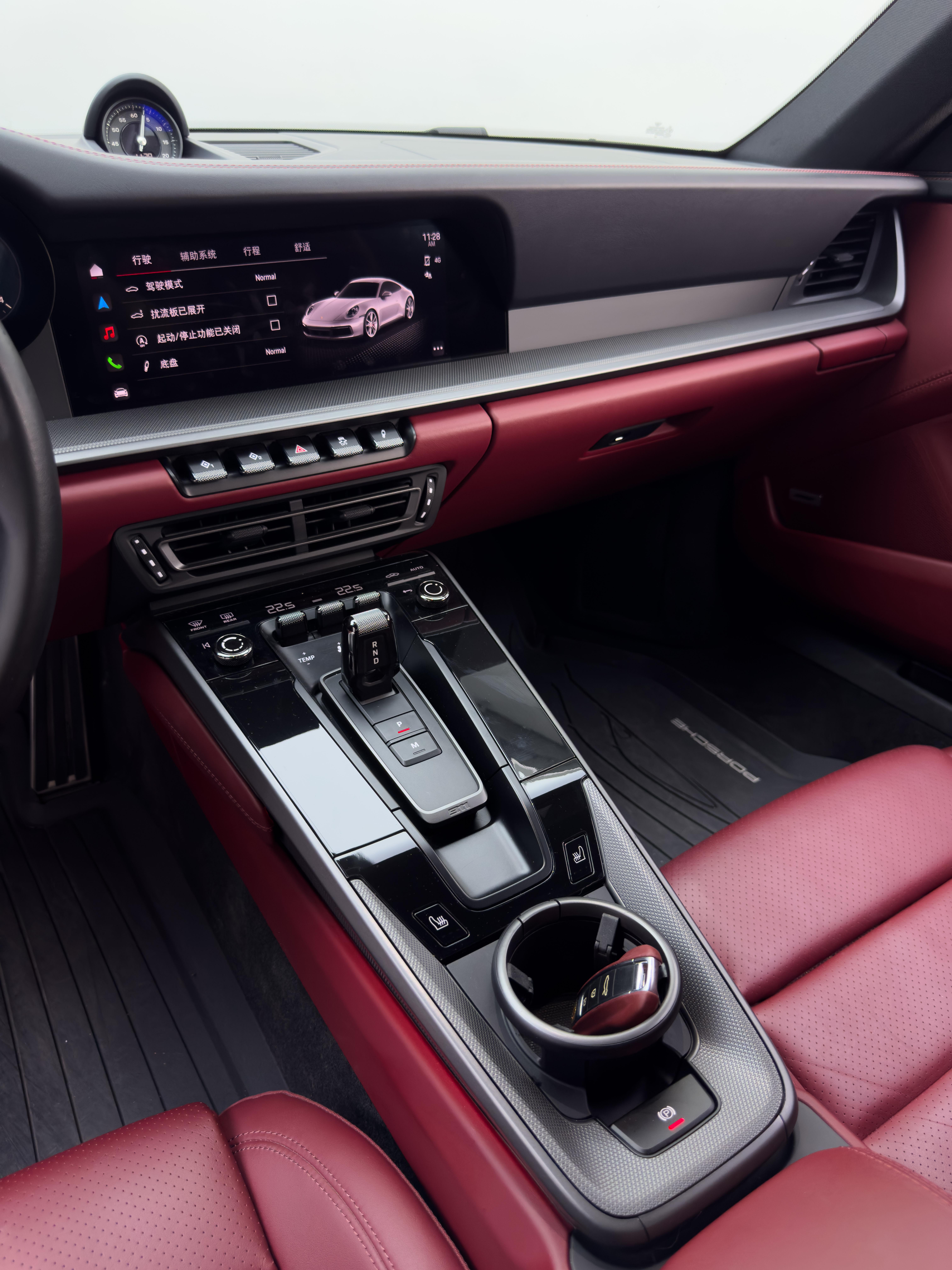 Porsche 911 2023 thumb 9