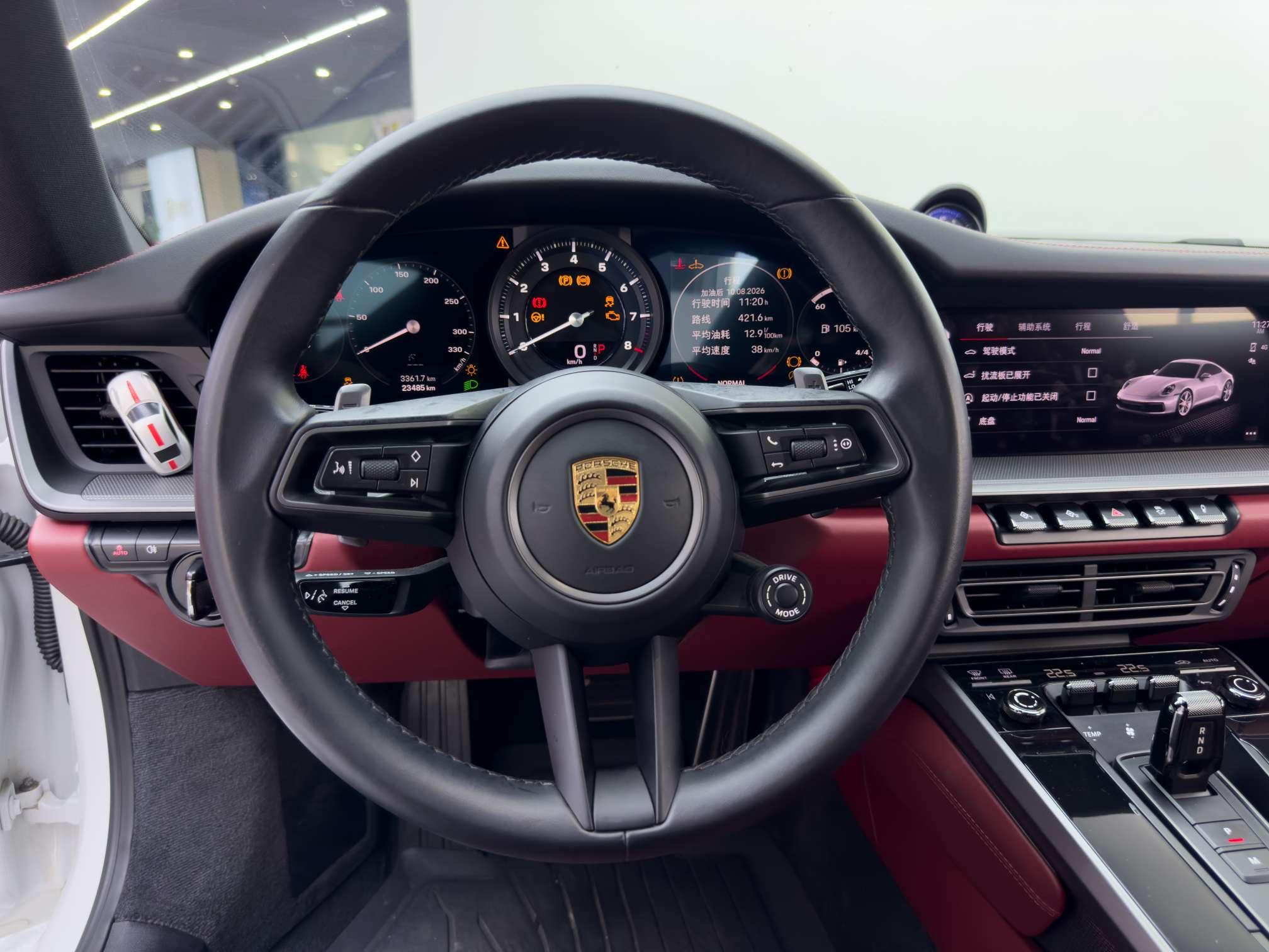 Porsche 911 2023 thumb 11