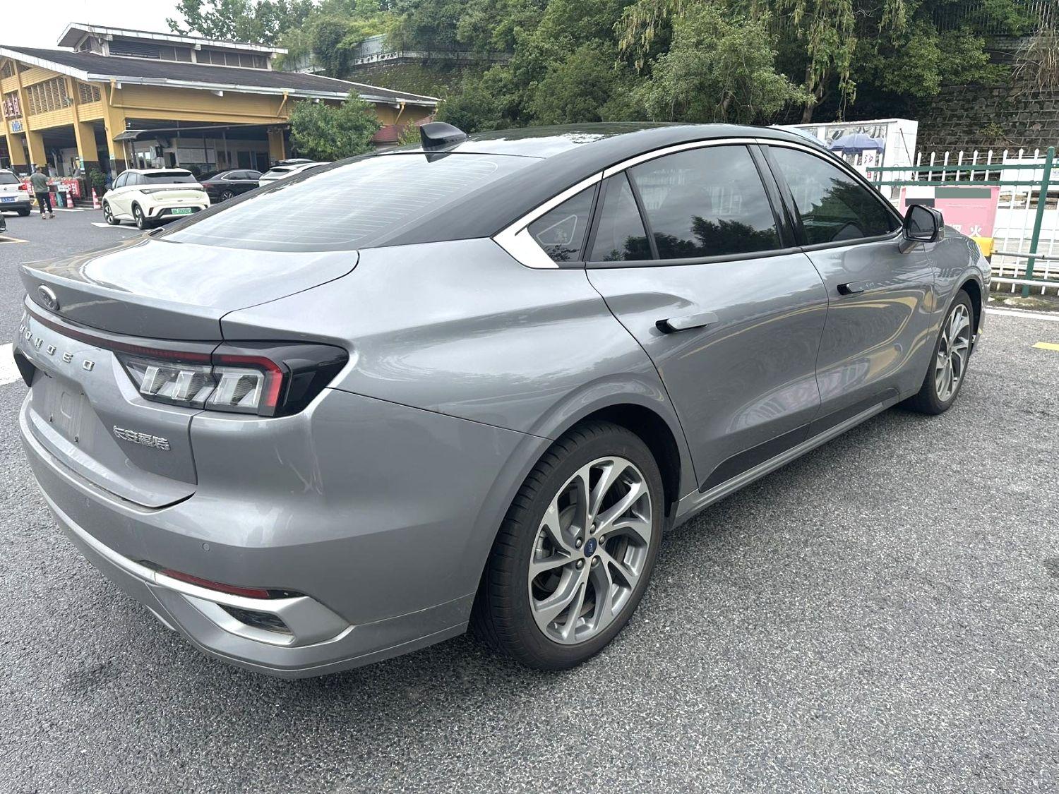 Ford Mondeo 2022 thumb 10