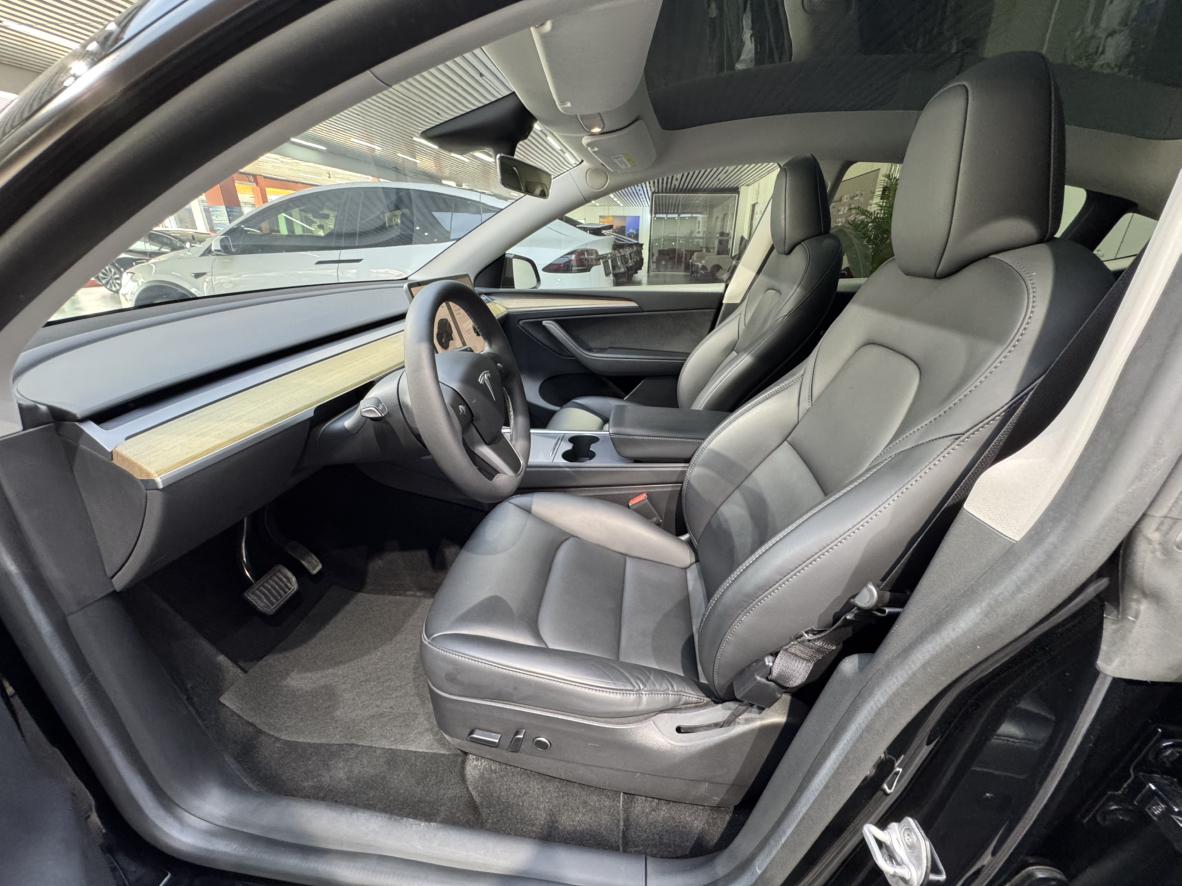 Tesla Model Y 2022 thumb 12