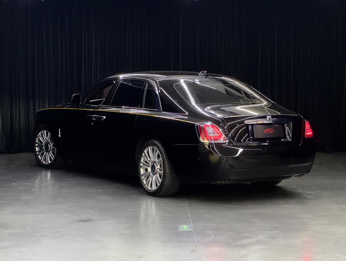 Rolls-Royce Ghost 2021 thumb 2
