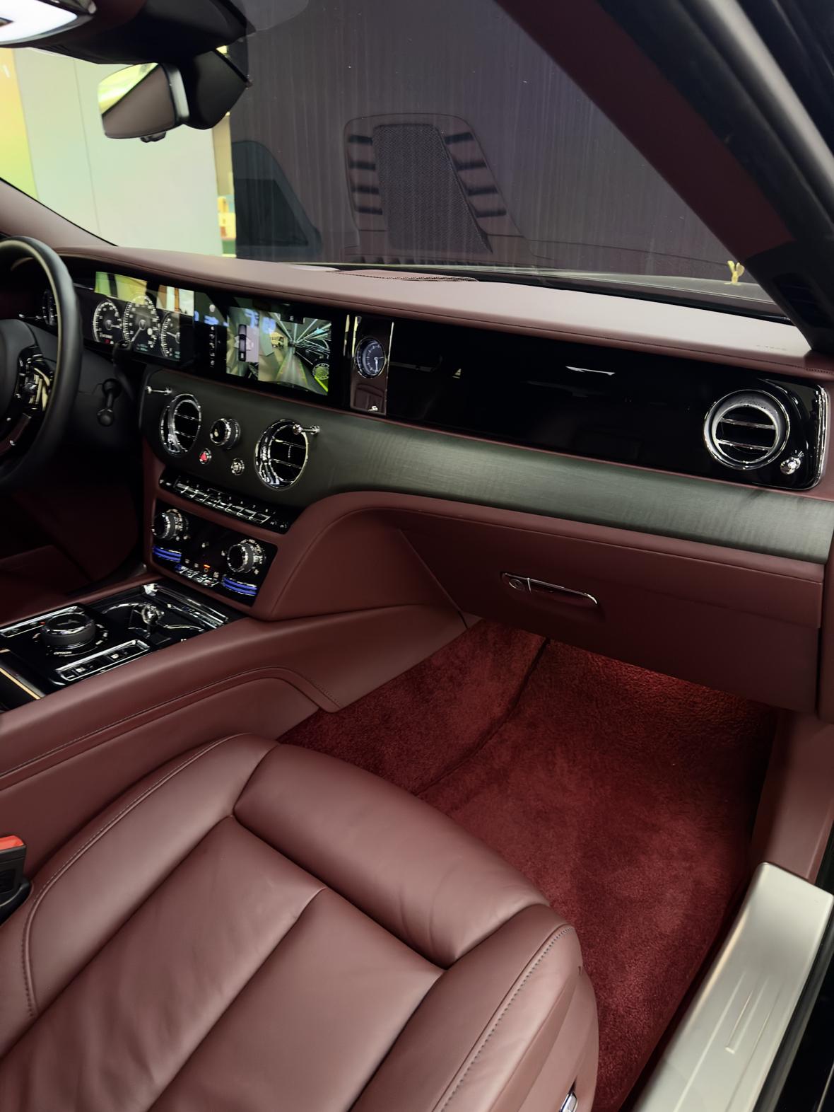 Rolls-Royce Ghost 2021 thumb 7