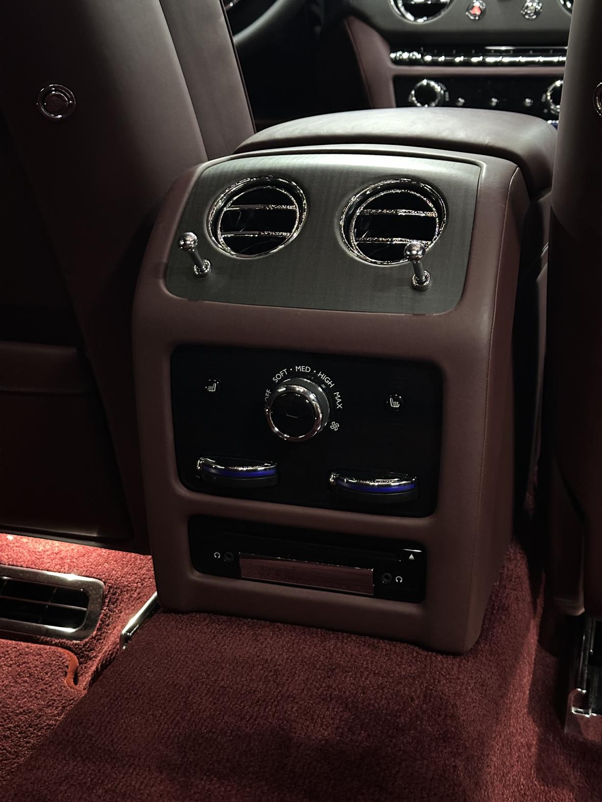 Rolls-Royce Ghost 2021 thumb 12
