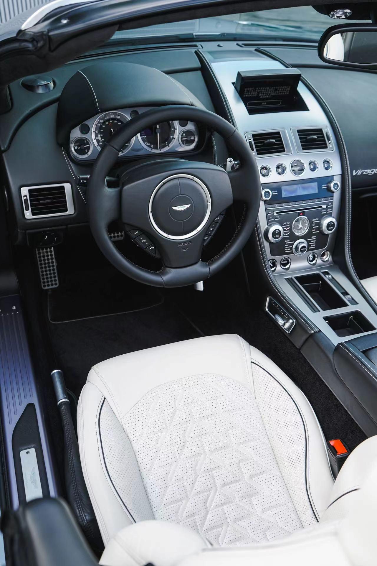 Aston Martin Virage 2012 thumb 7