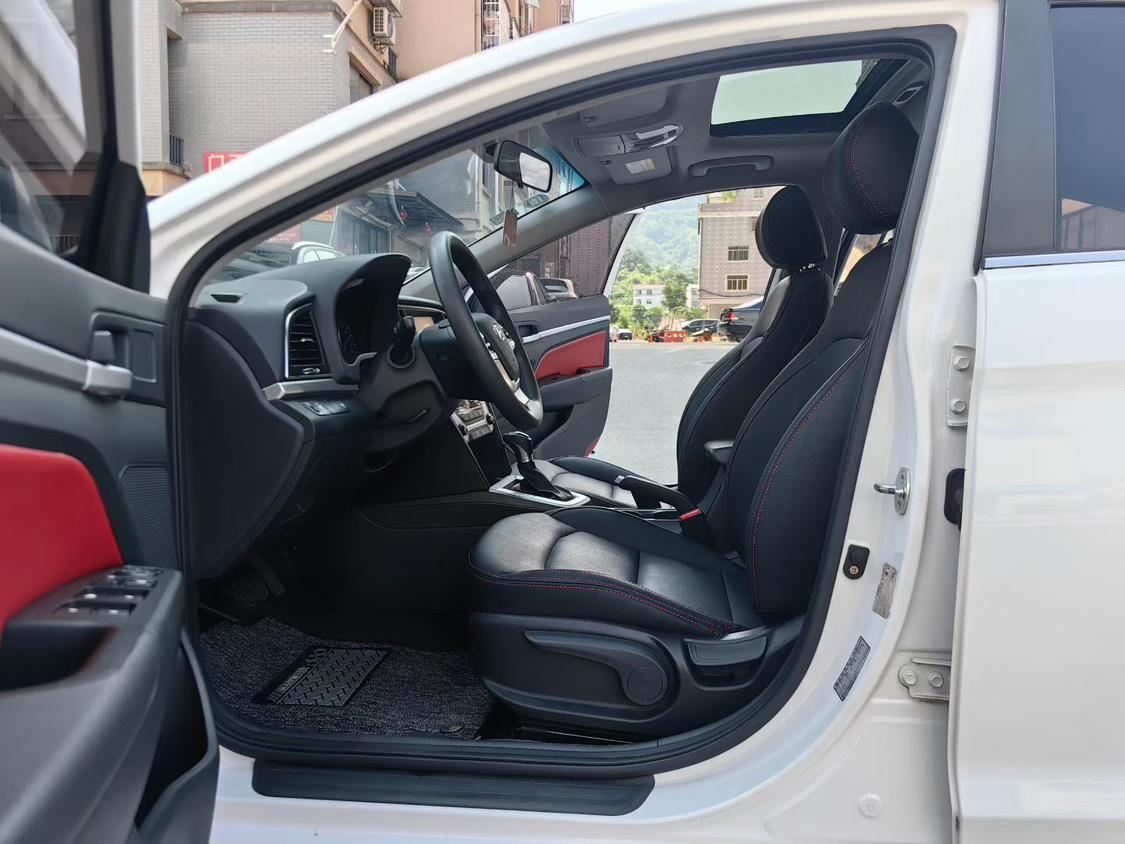 Hyundai Elantra 2016 thumb 6