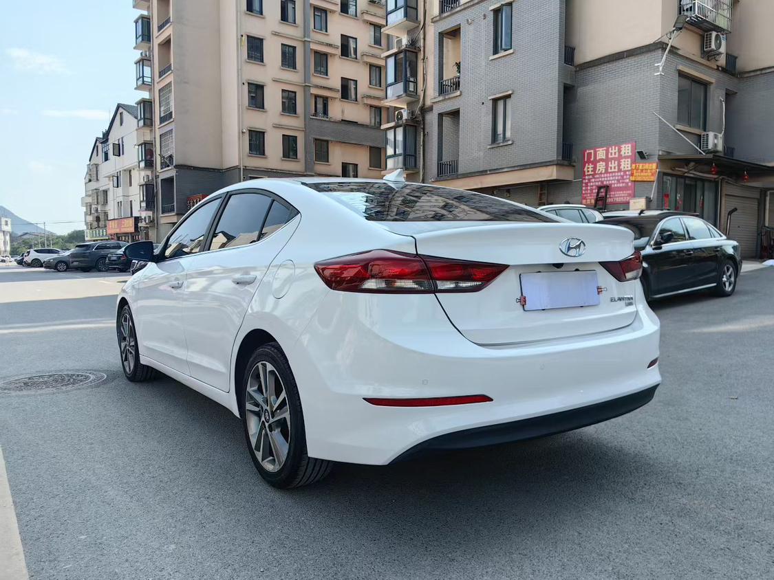 Hyundai Elantra 2016 thumb 11