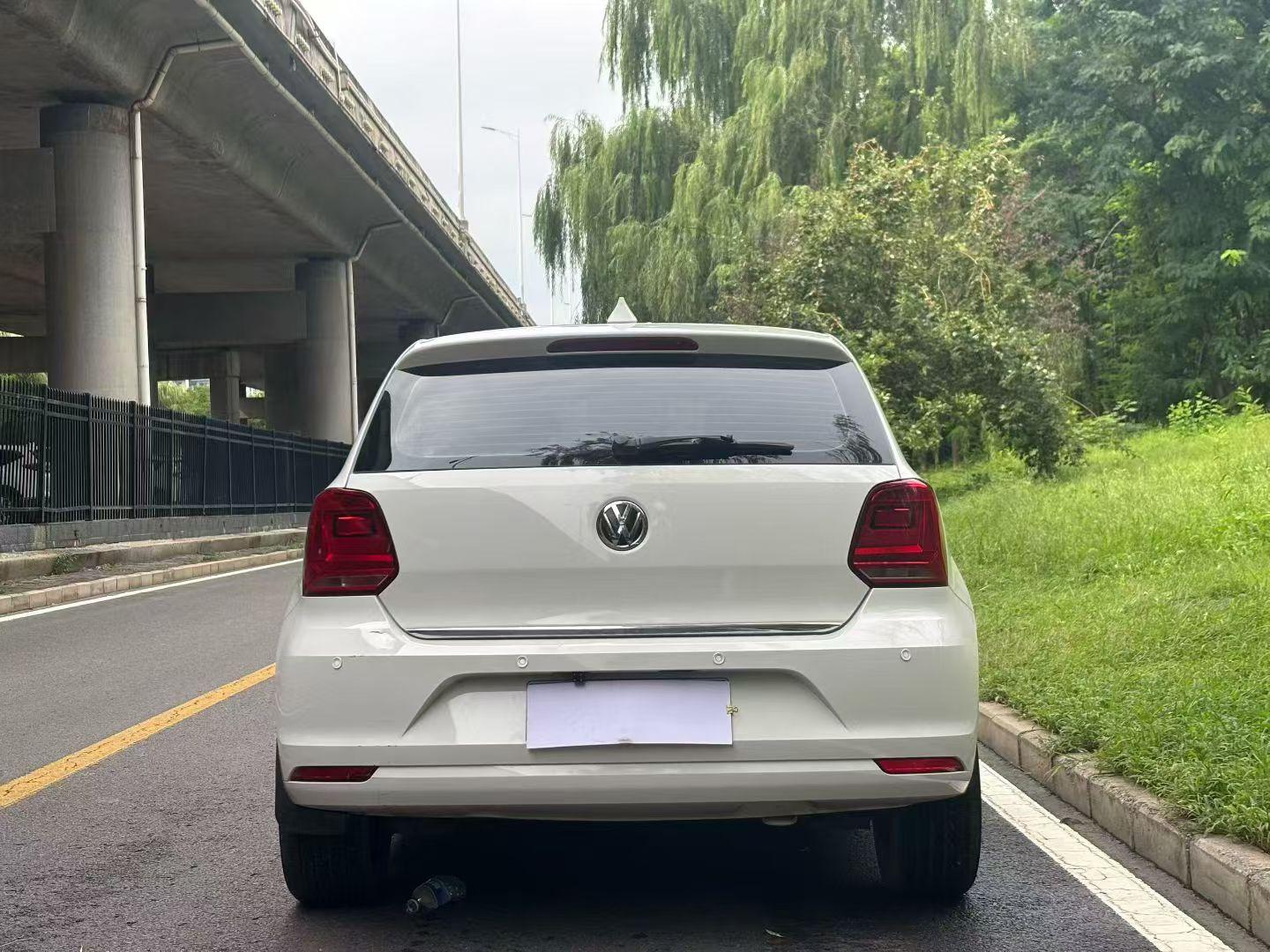 Volkswagen Polo 2016 thumb 3