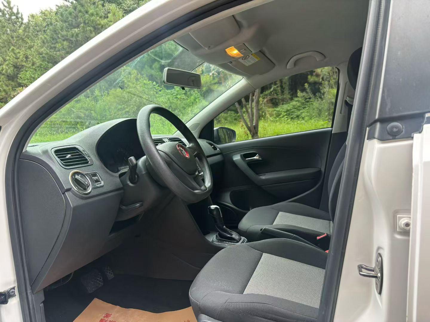 Volkswagen Polo 2016 thumb 6