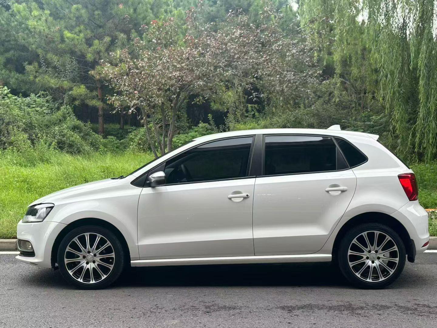 Volkswagen Polo 2016 thumb 11