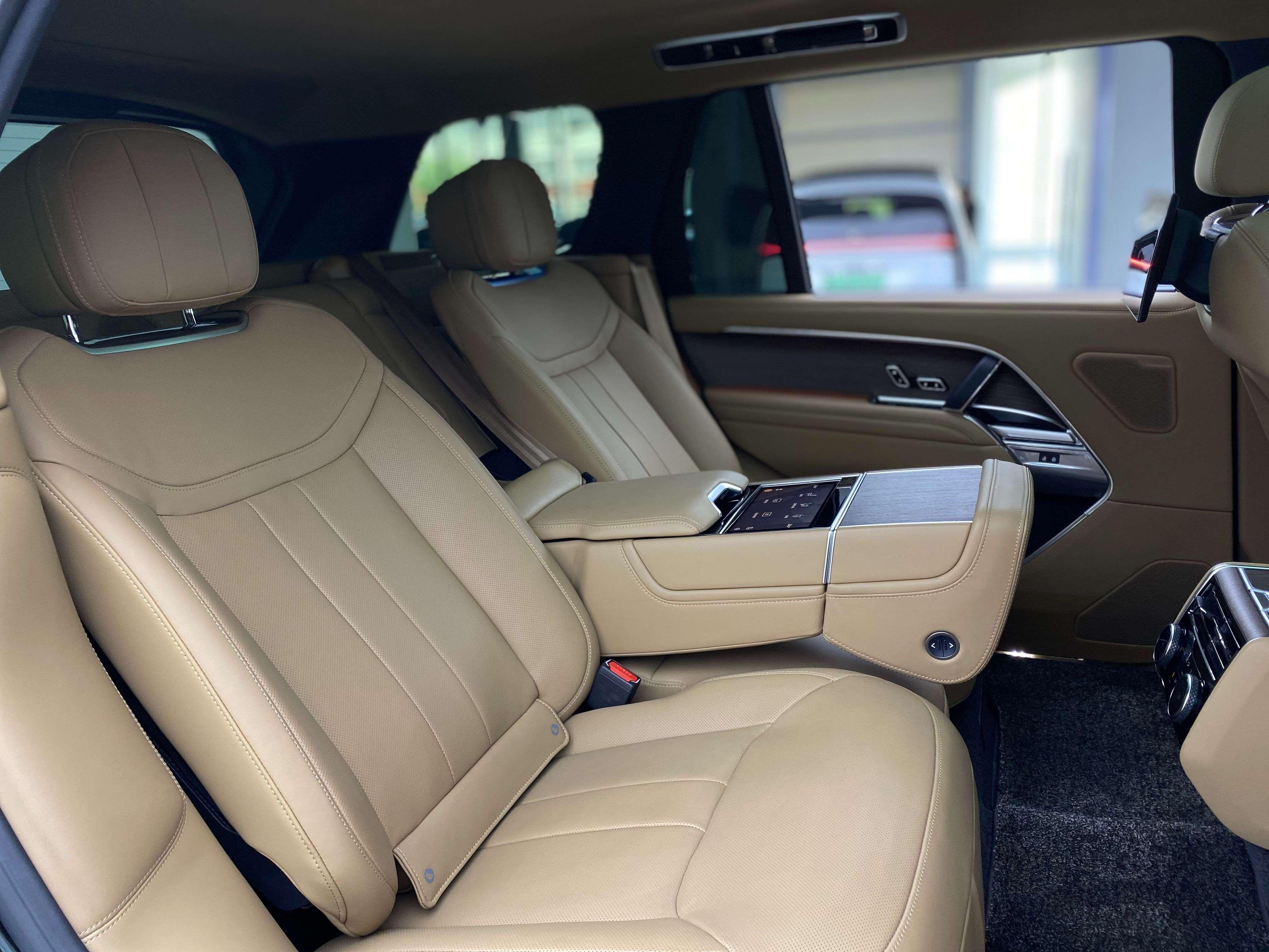 Land Rover Range Rover 2025 thumb 6