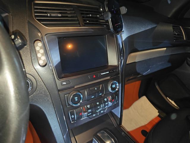 Ford Explorer 2017 thumb 6