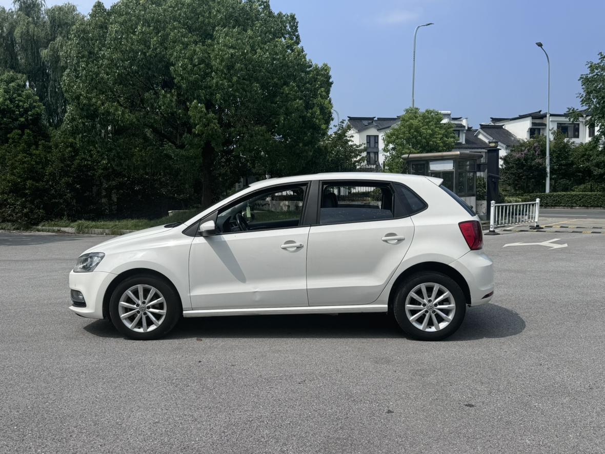 Volkswagen Polo 2016 thumb 2