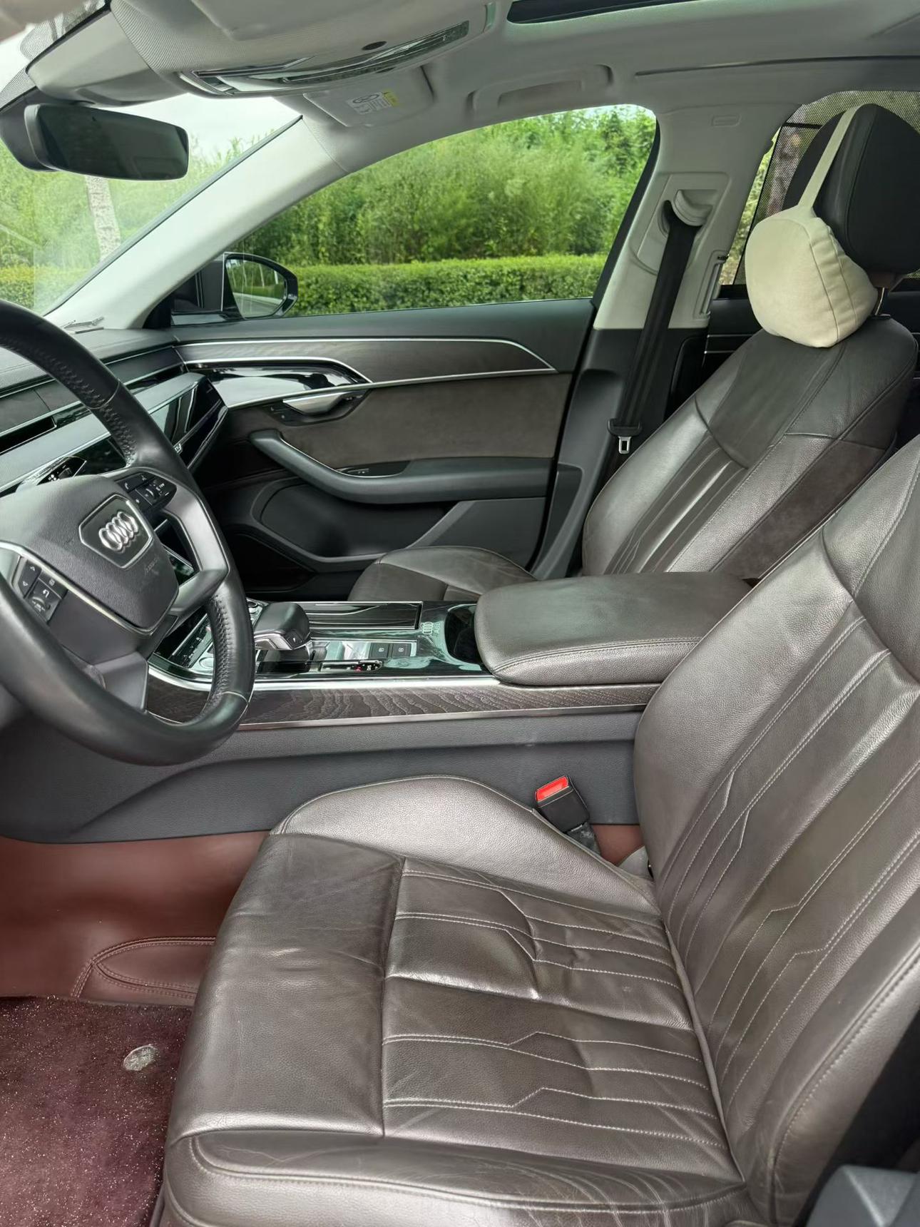 Audi A8 2018 thumb 4