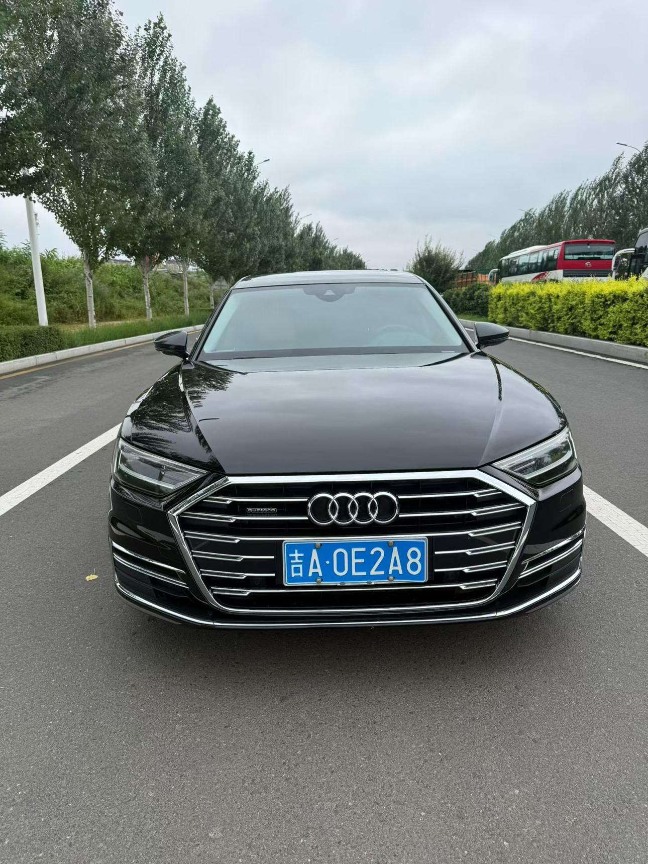 Audi A8 2018 thumb 9
