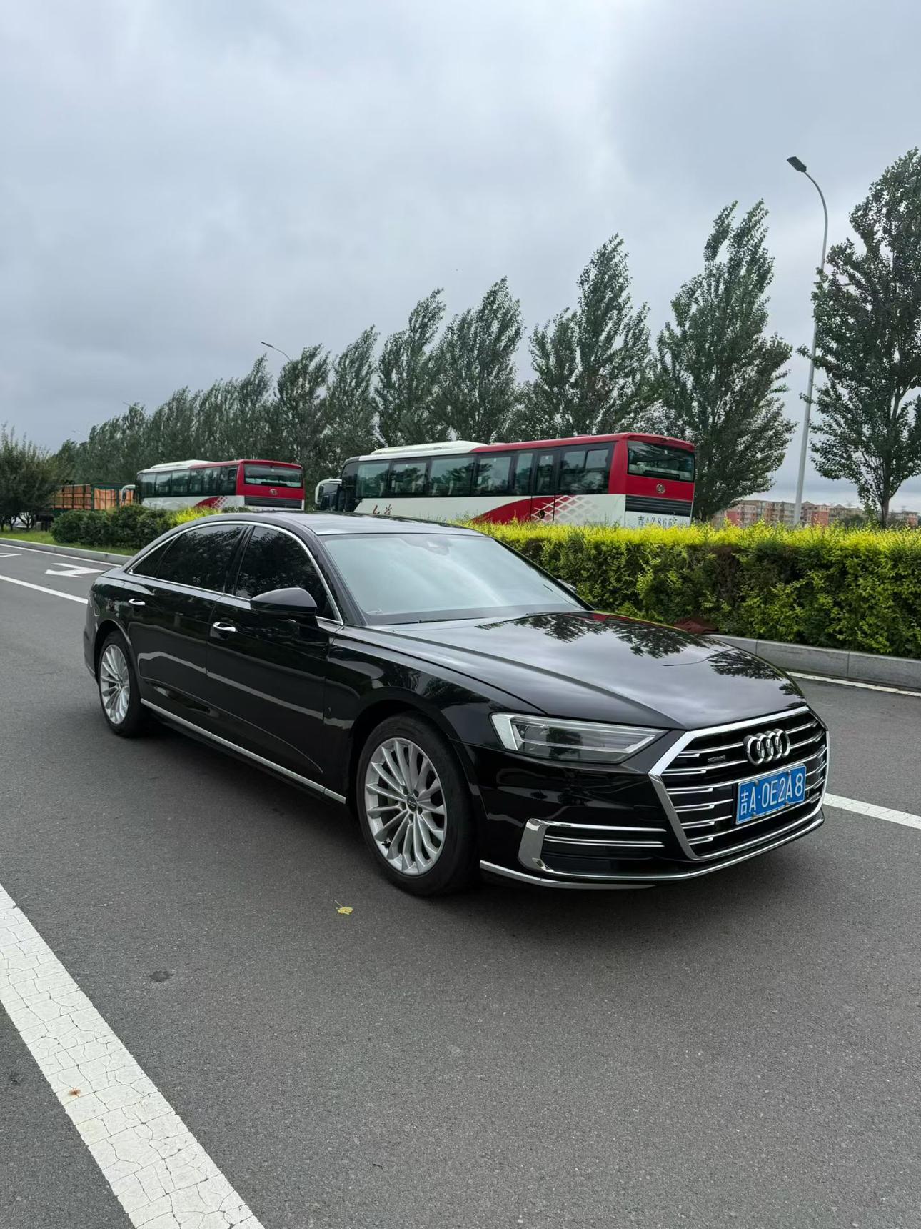 Audi A8 2018 thumb 10