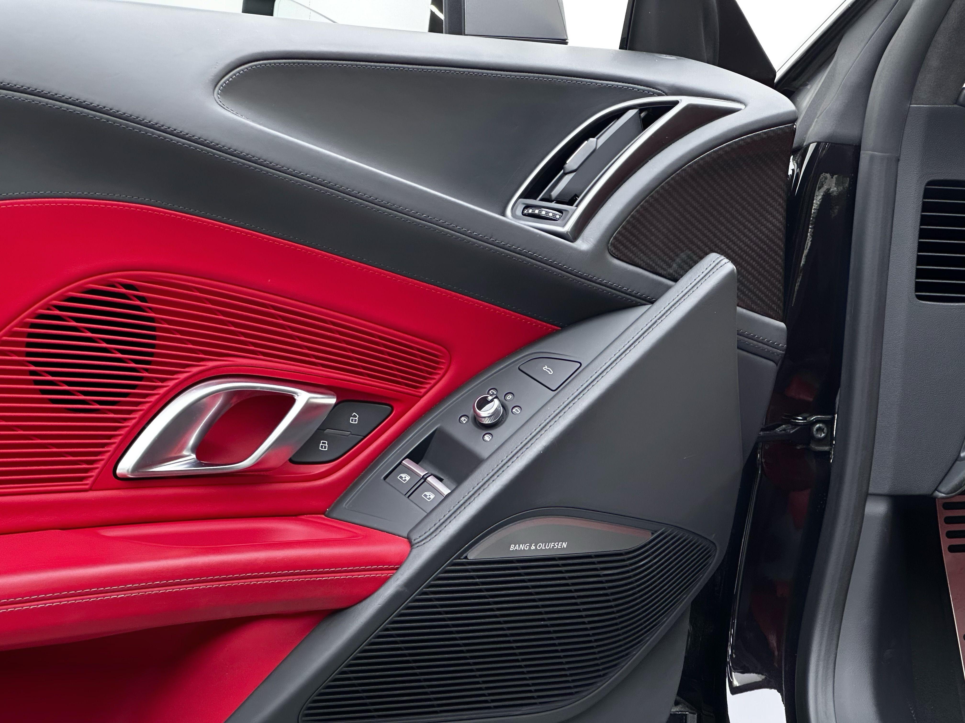 Audi R8 2021 thumb 11