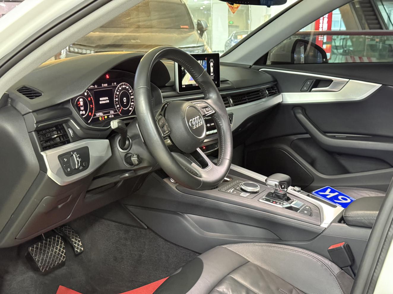 Audi A4 2019 thumb 10