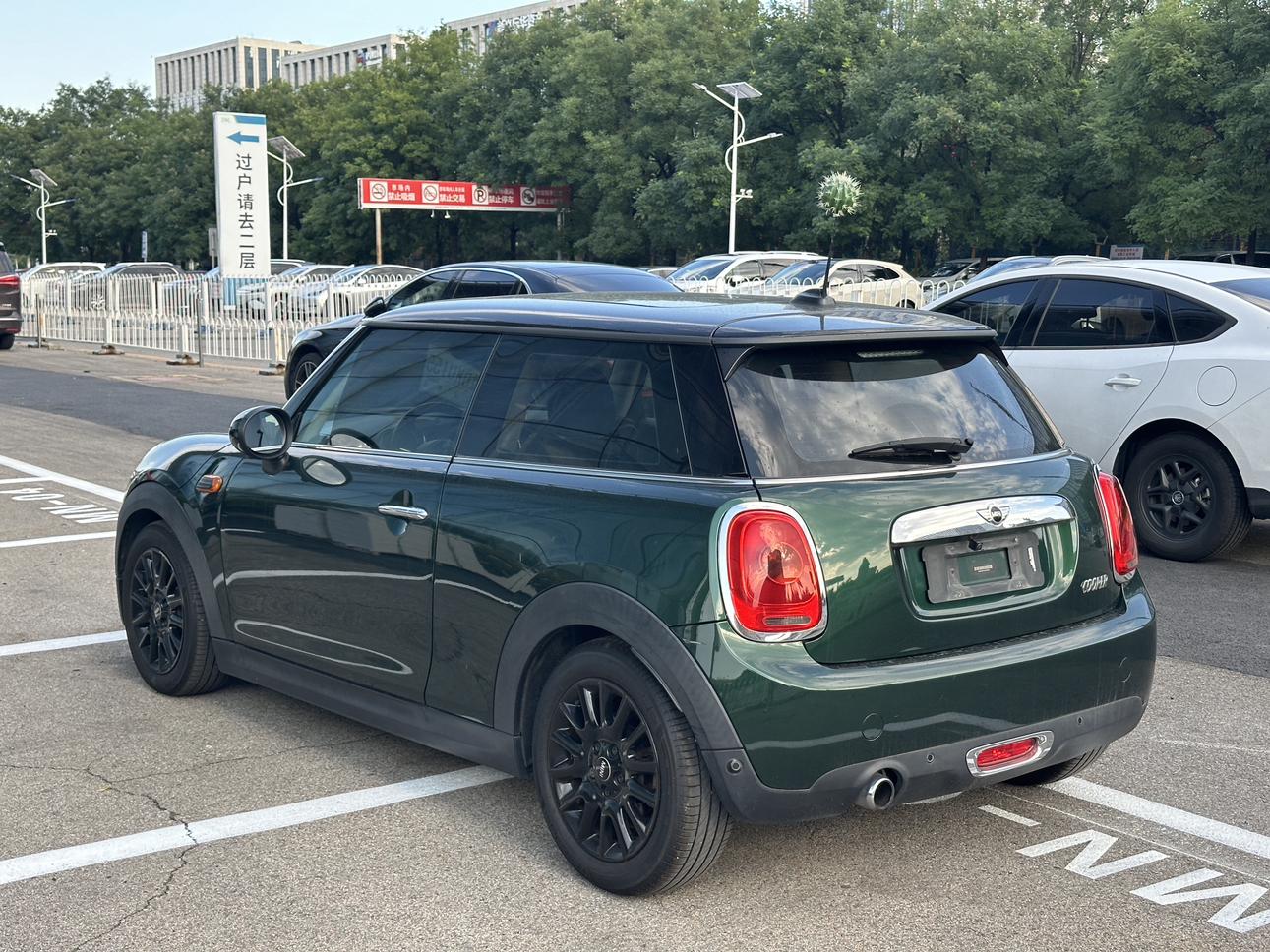 Mini Hatch 2016 thumb 3