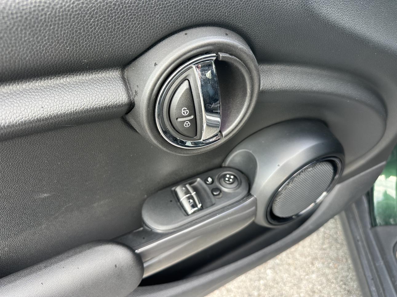 Mini Hatch 2016 thumb 12