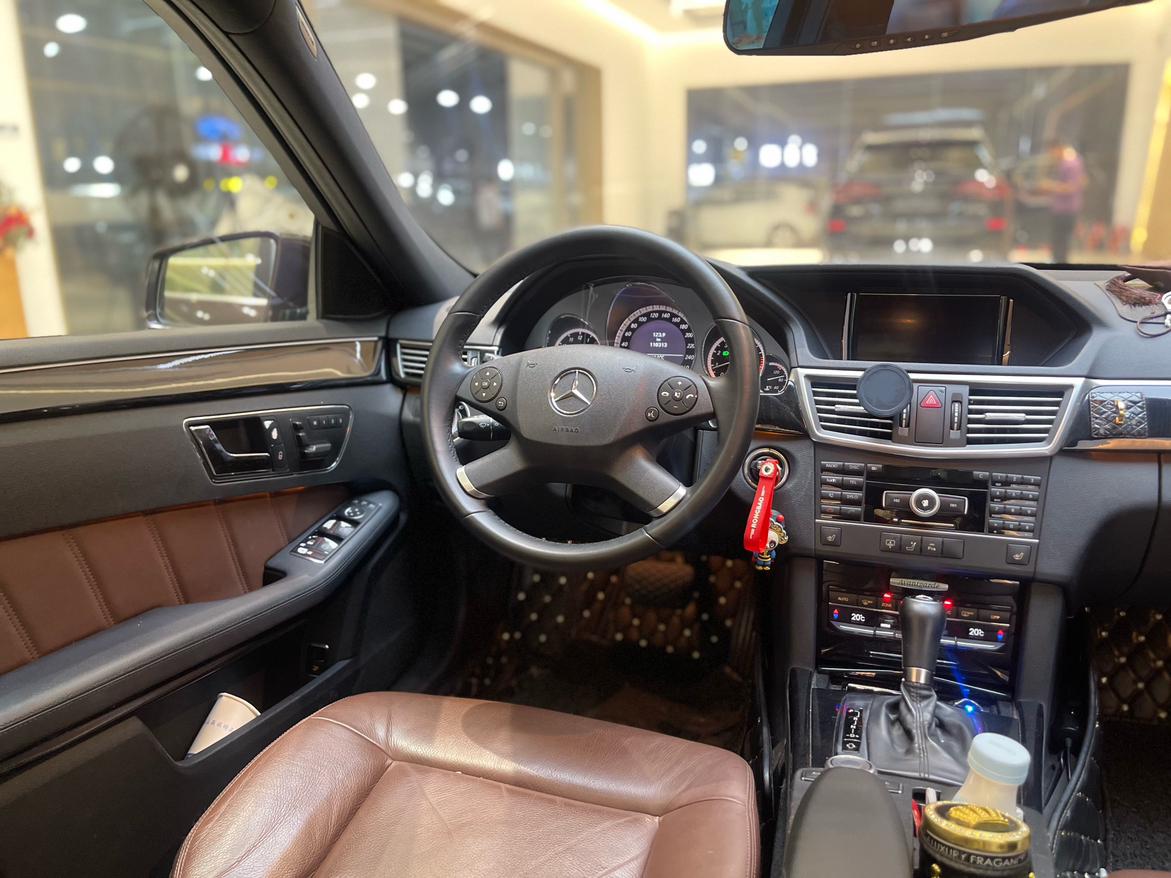 Mercedes-Benz E-Класс 2011 thumb 10