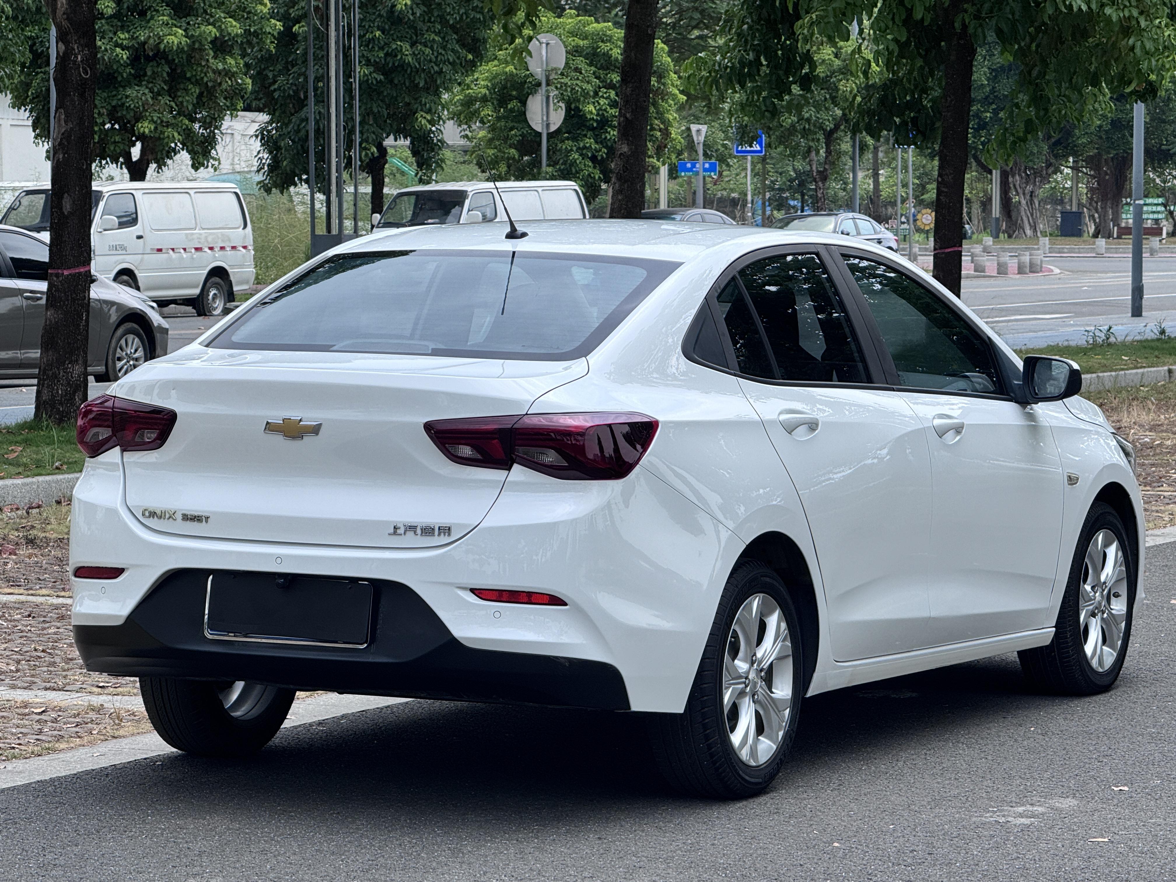 Chevrolet Cavalier 2020 thumb 5