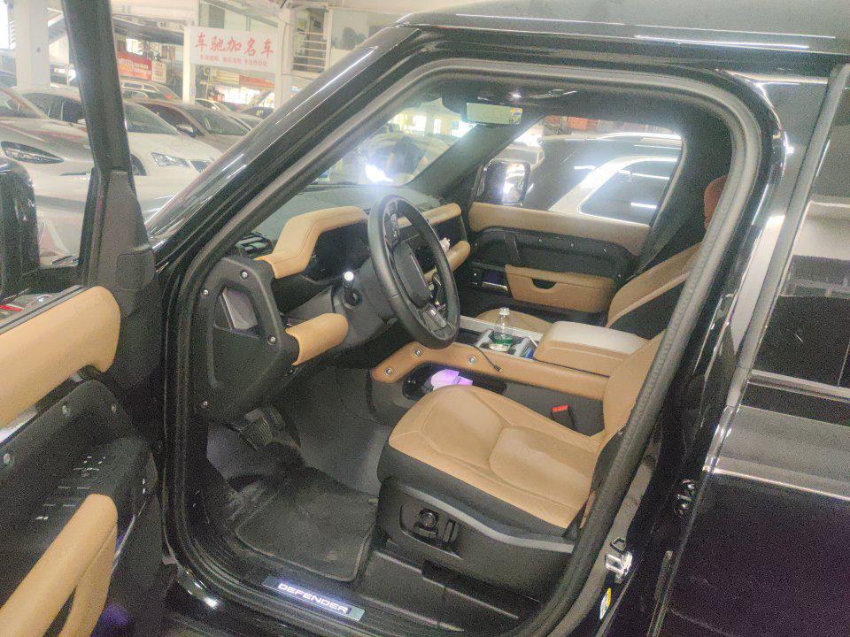 Land Rover Defender 2025 thumb 5