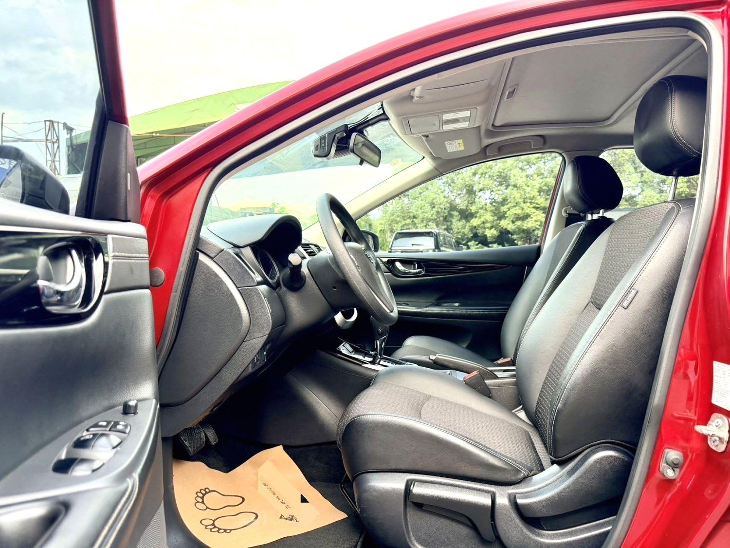 Nissan Tiida 2016 thumb 5