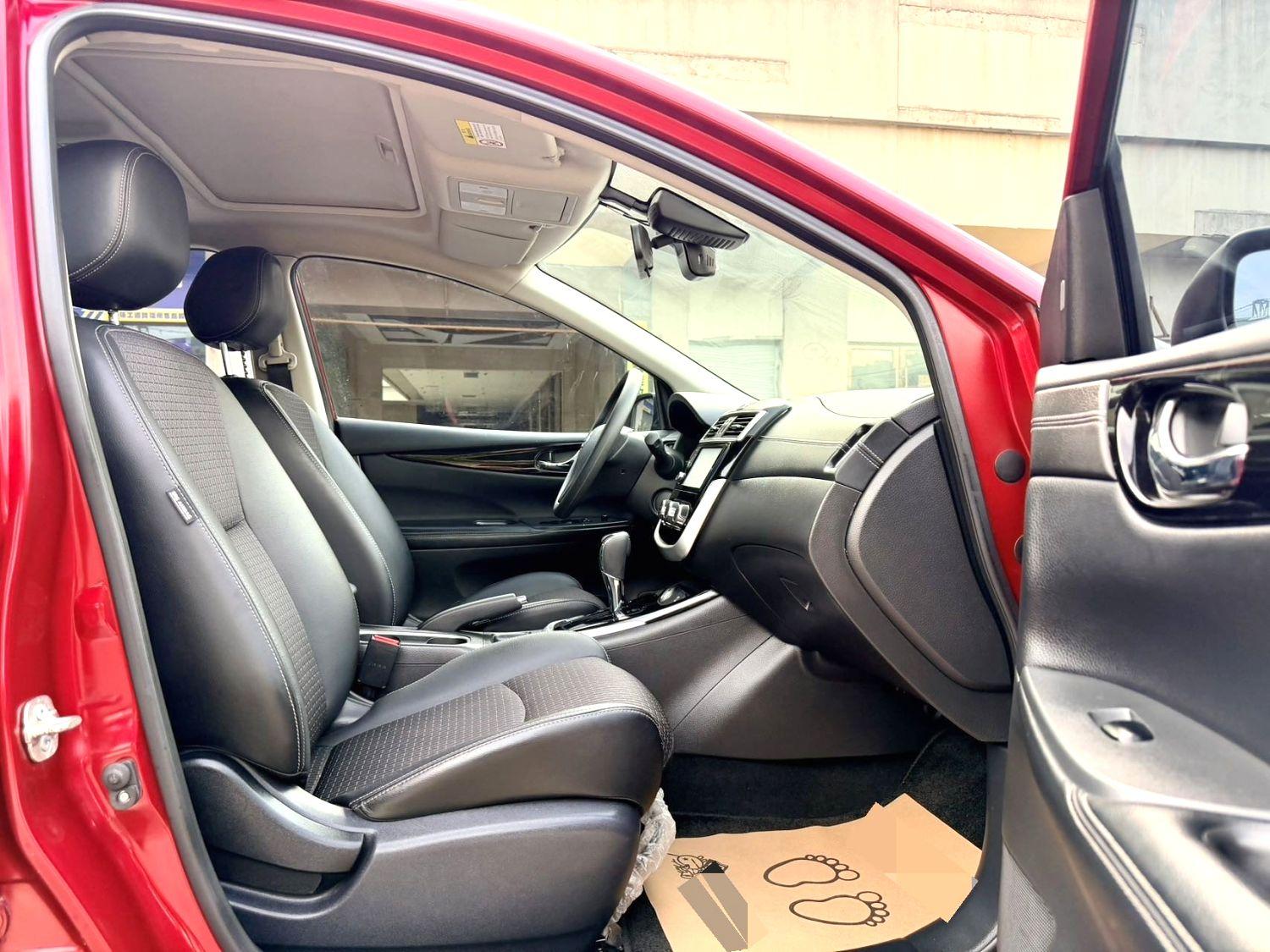 Nissan Tiida 2016 thumb 7