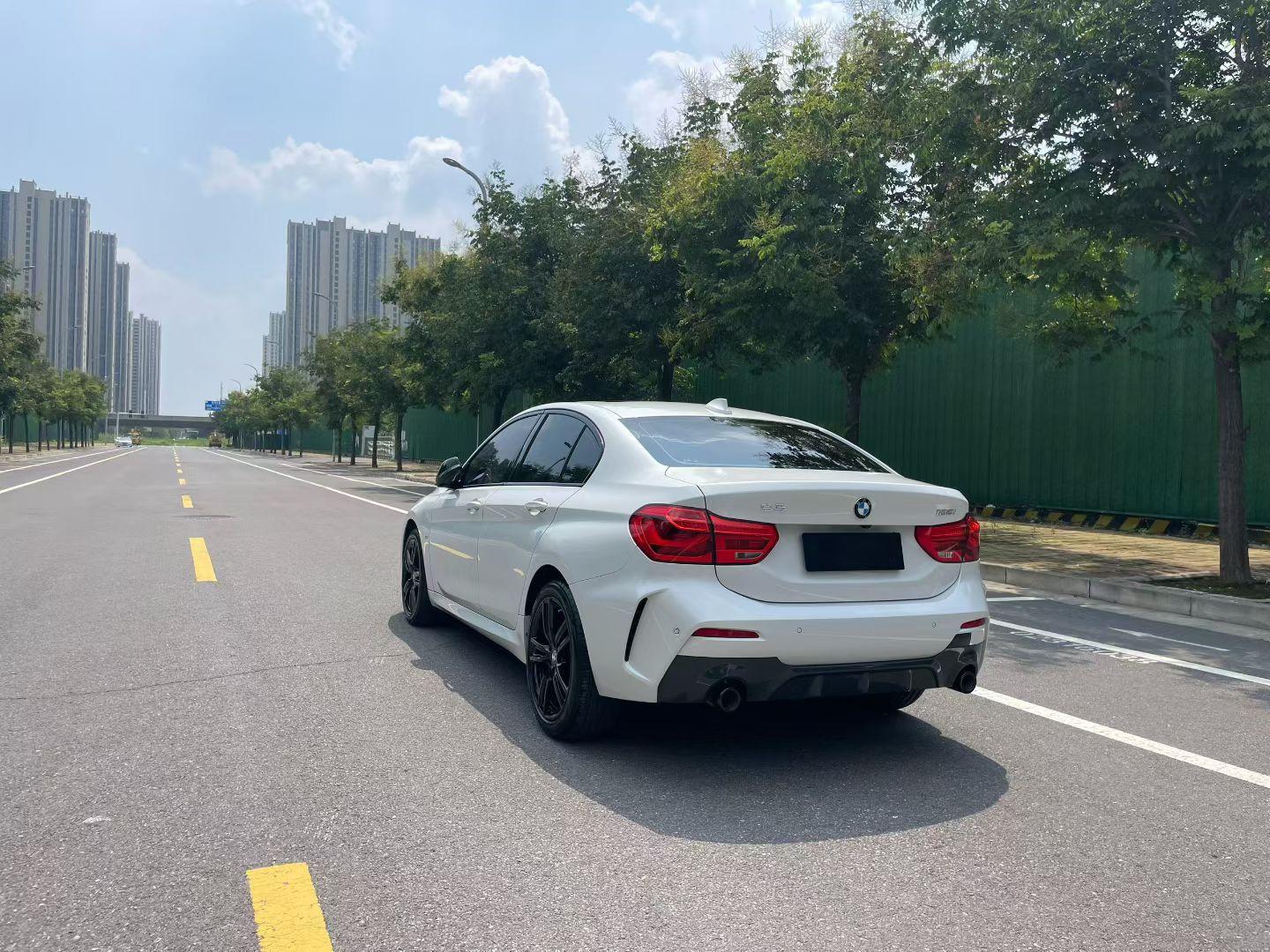 BMW 1 серии 2021 thumb 2